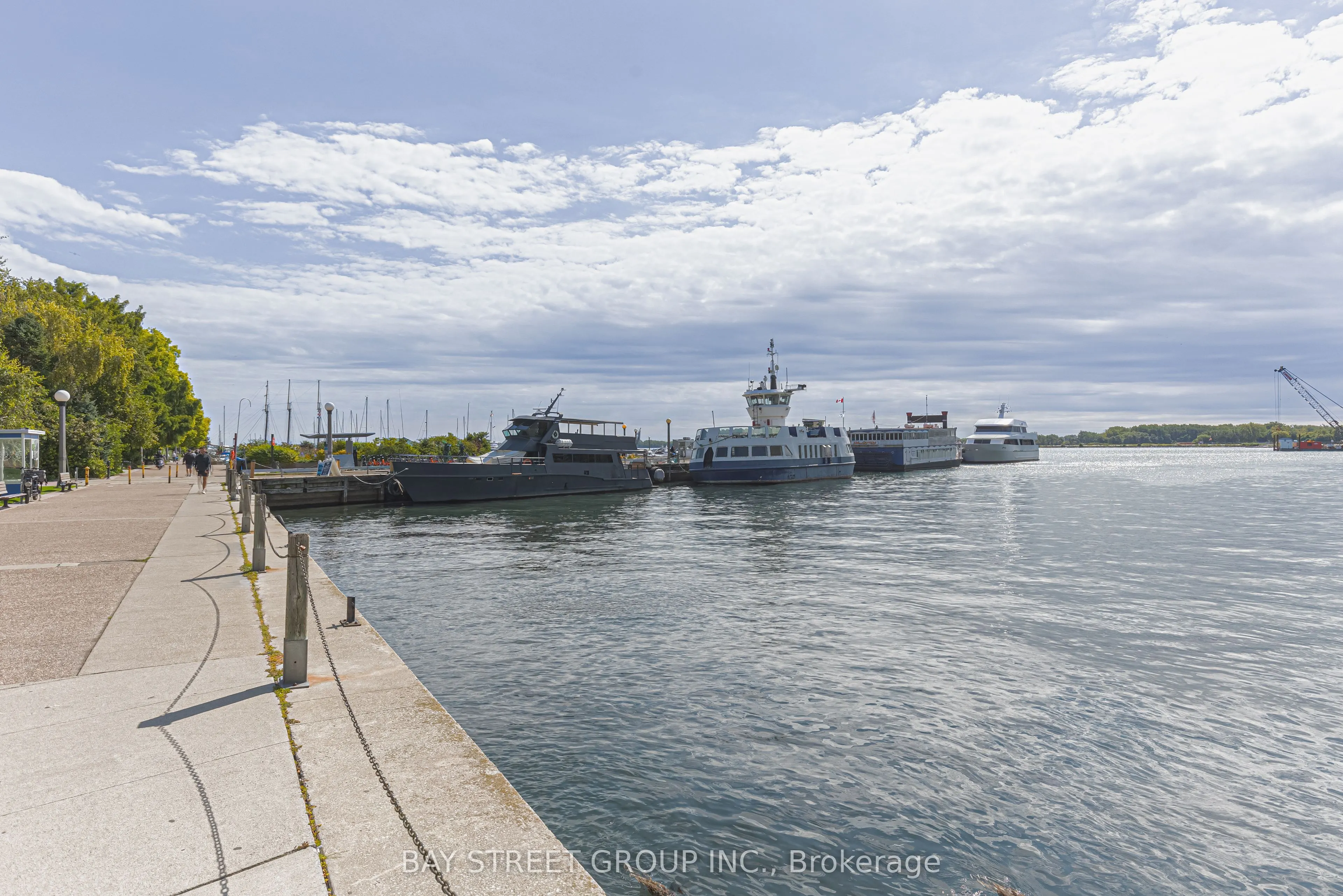 38 Dan Leckie Way, #2807