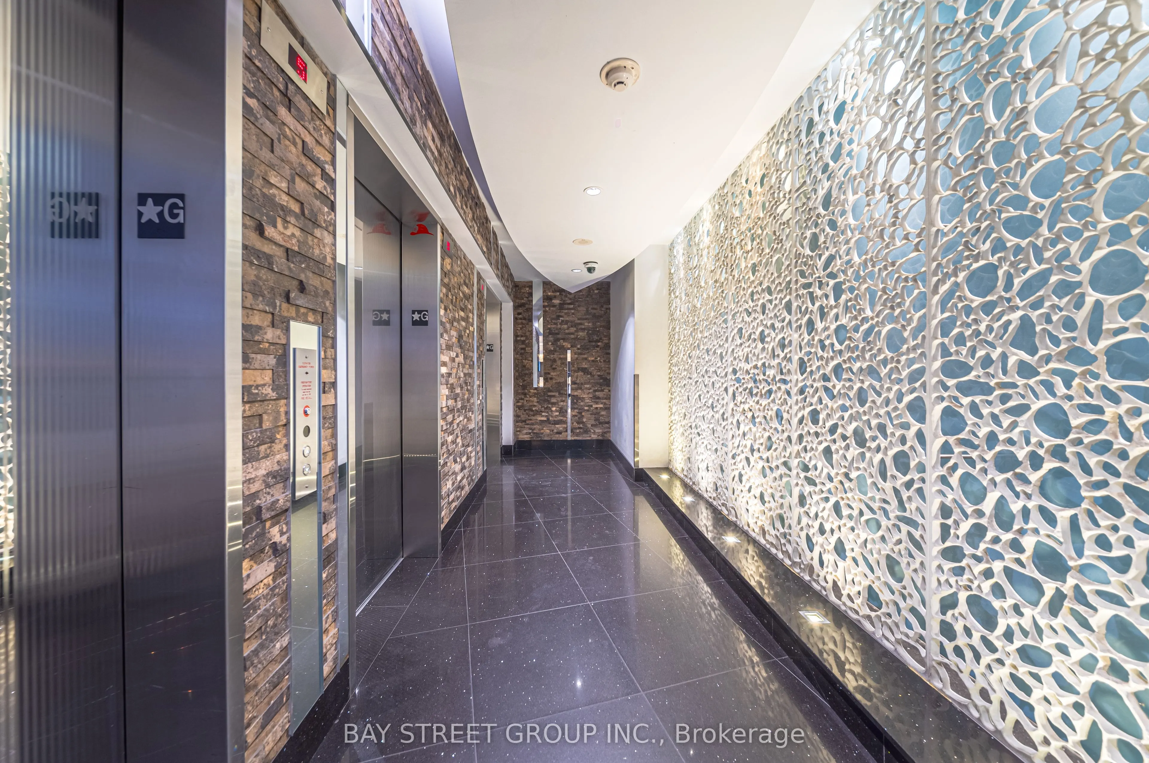 38 Dan Leckie Way, #2807