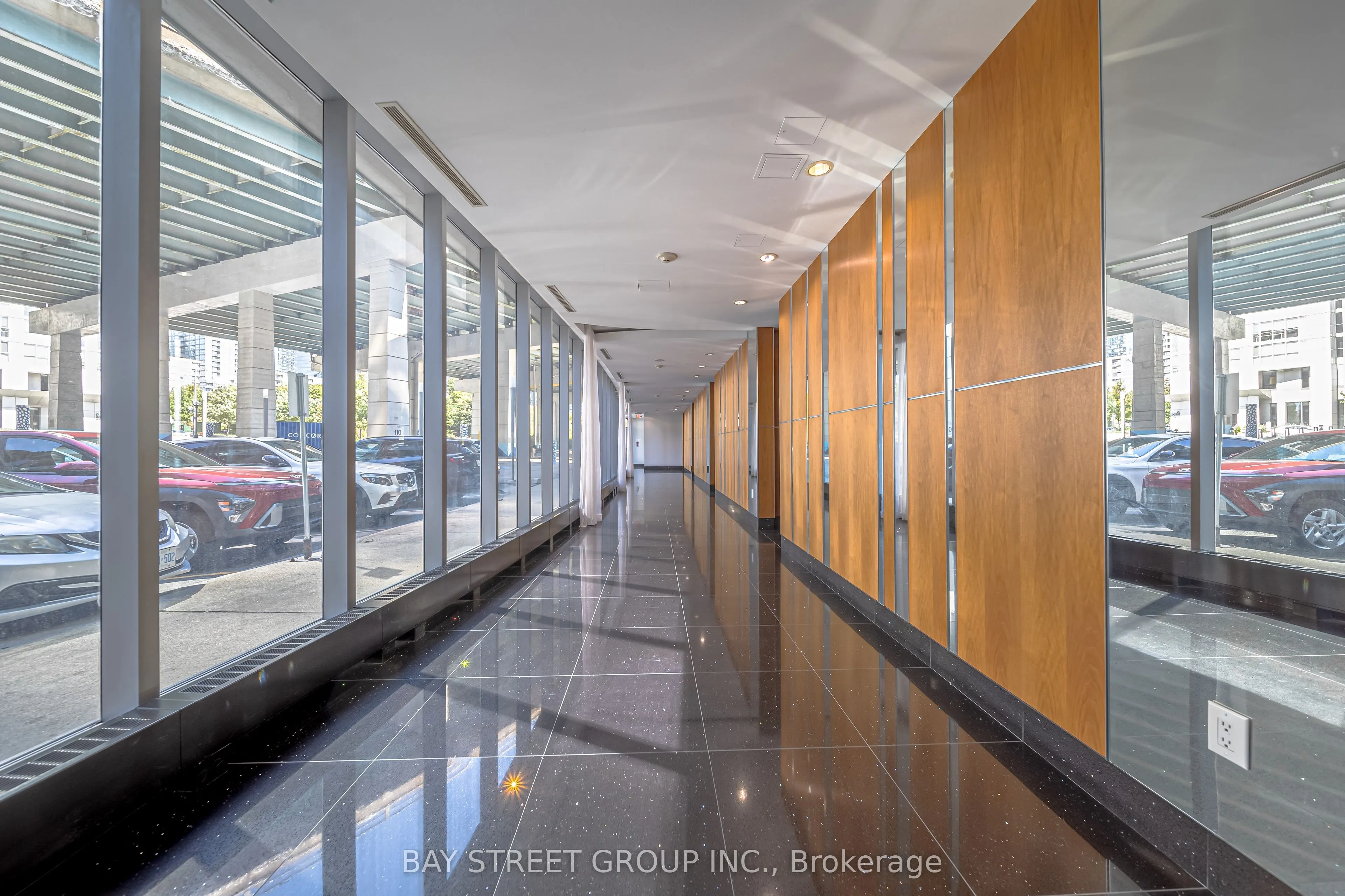 38 Dan Leckie Way, #2807