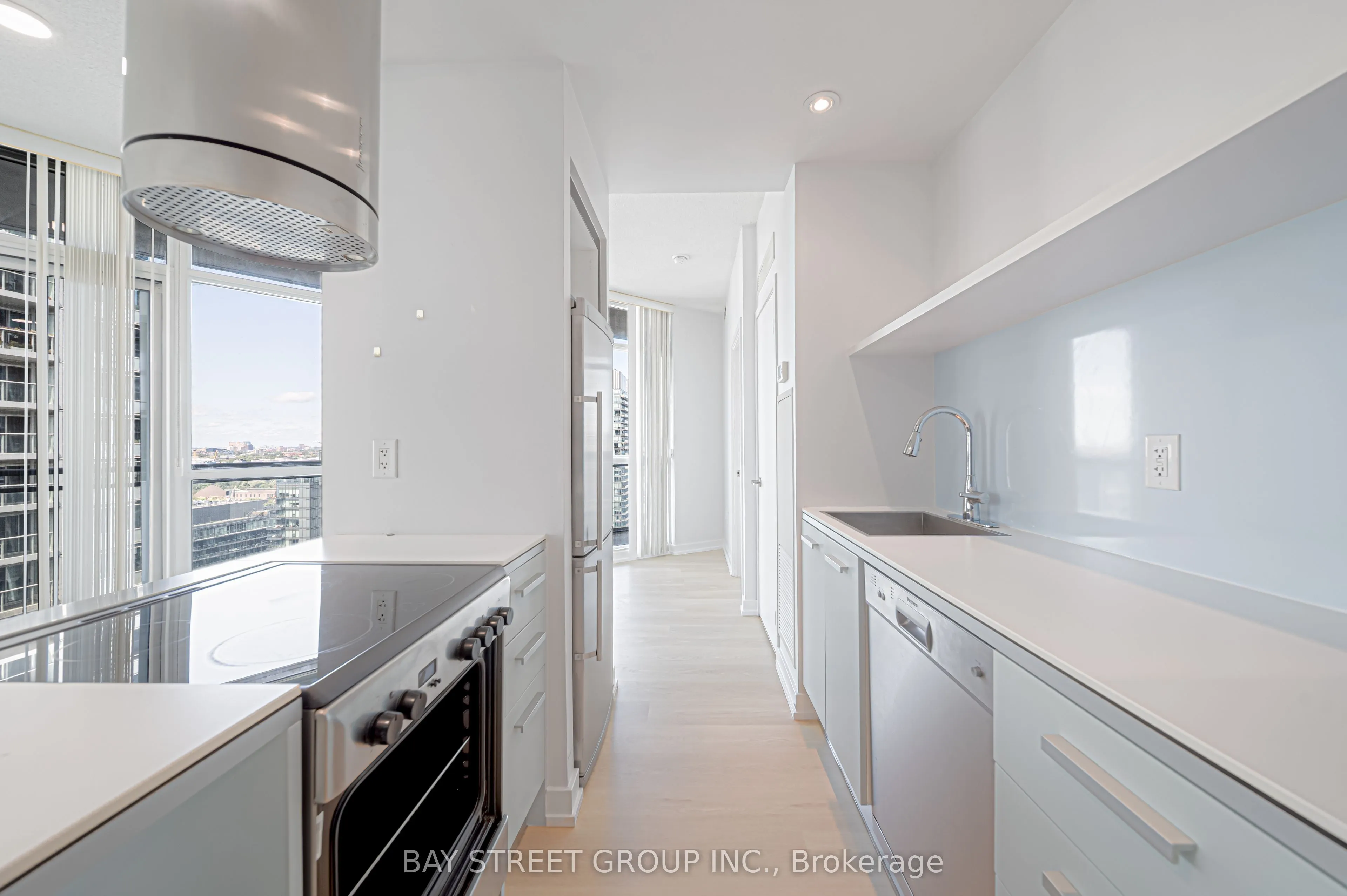 38 Dan Leckie Way, #2807