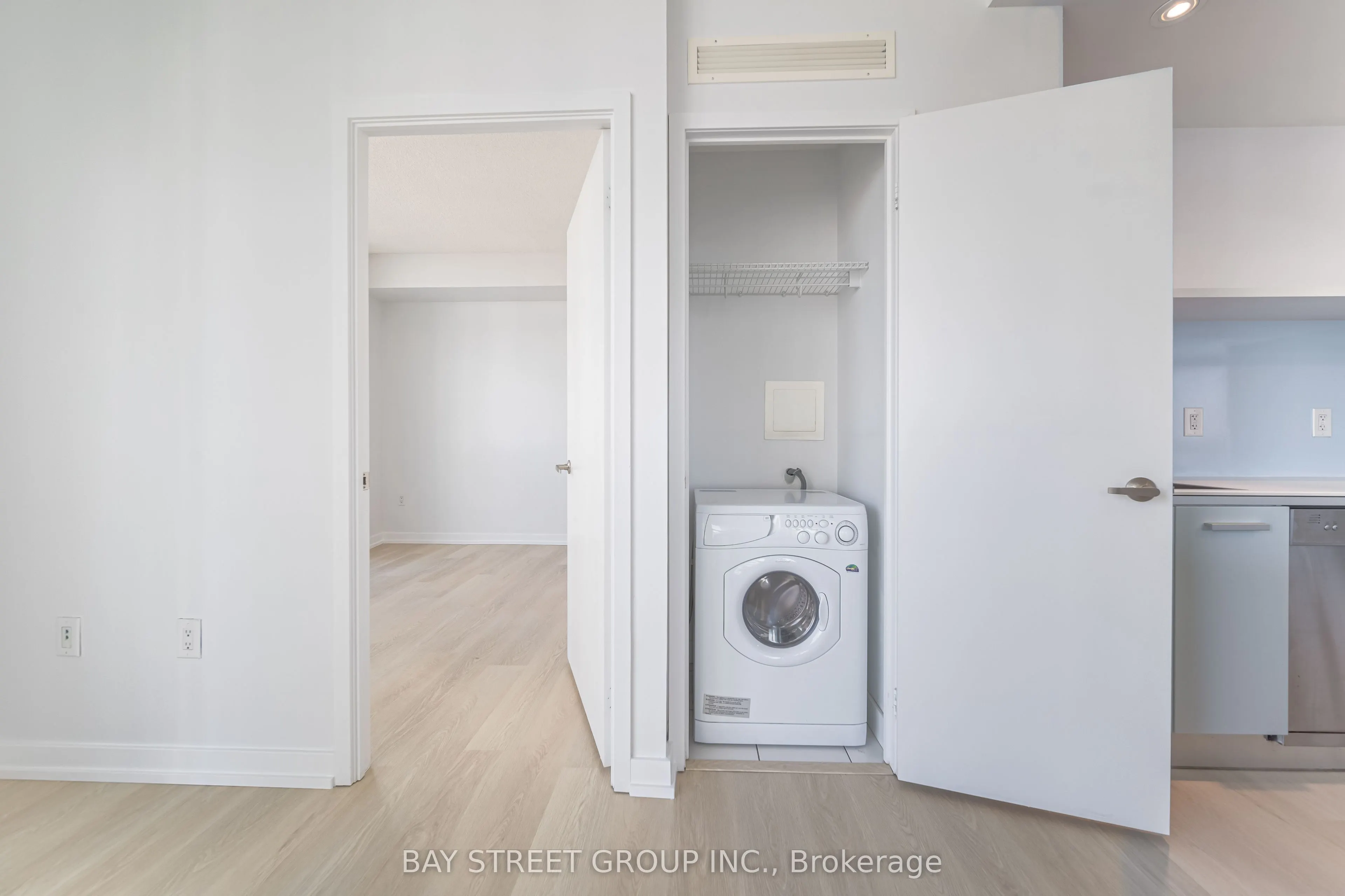 38 Dan Leckie Way, #2807