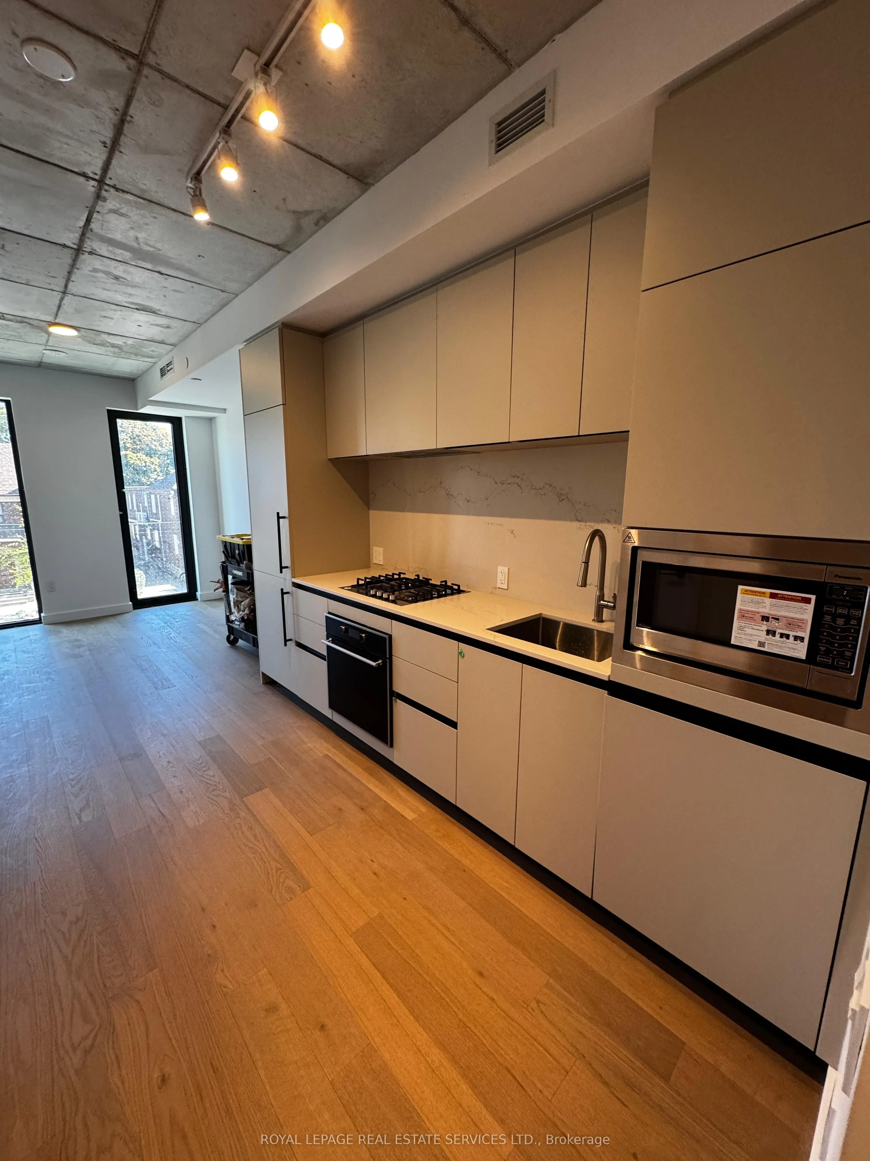 1734 Bayview Avenue, #233