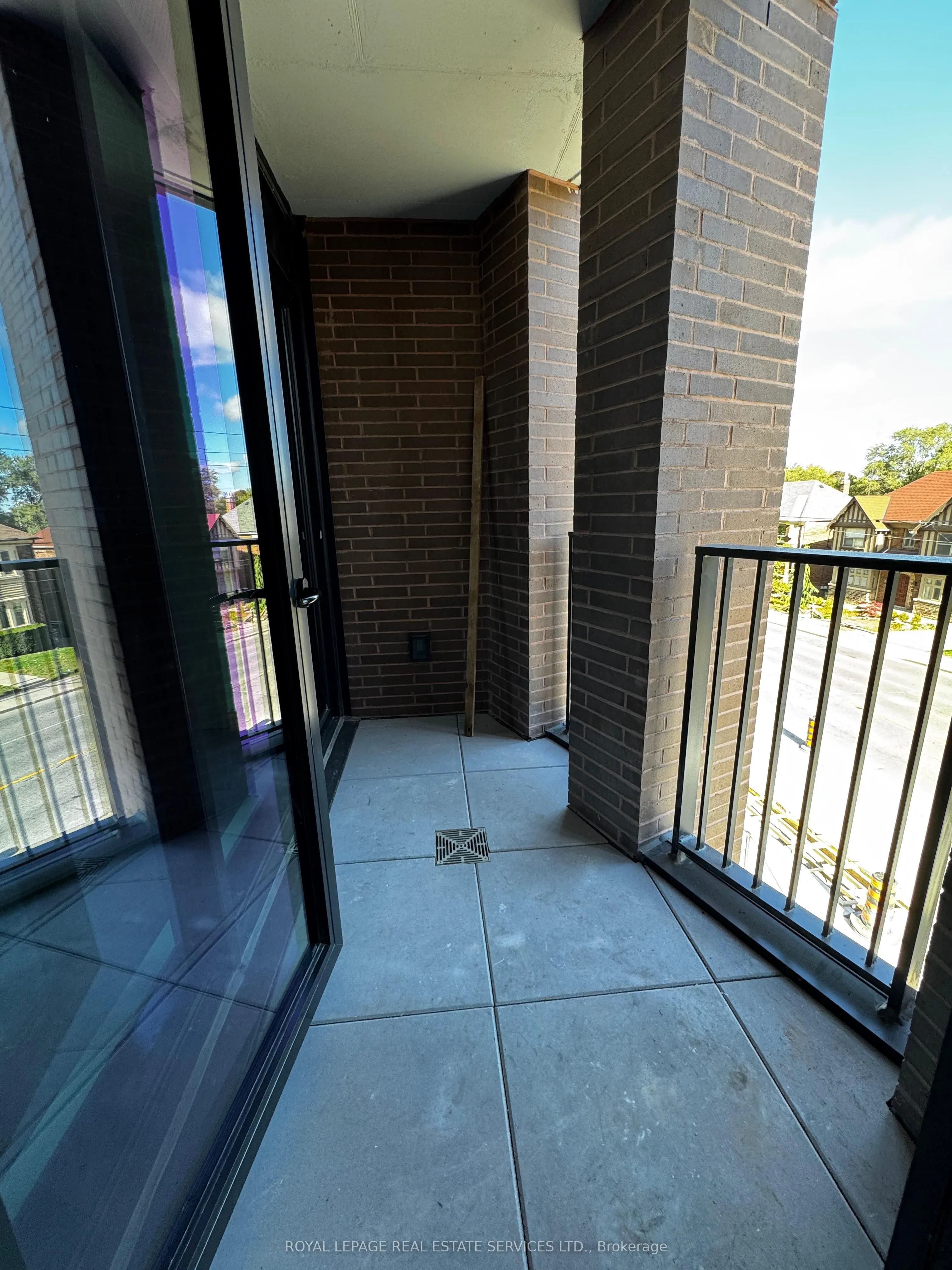 1734 Bayview Avenue, #233