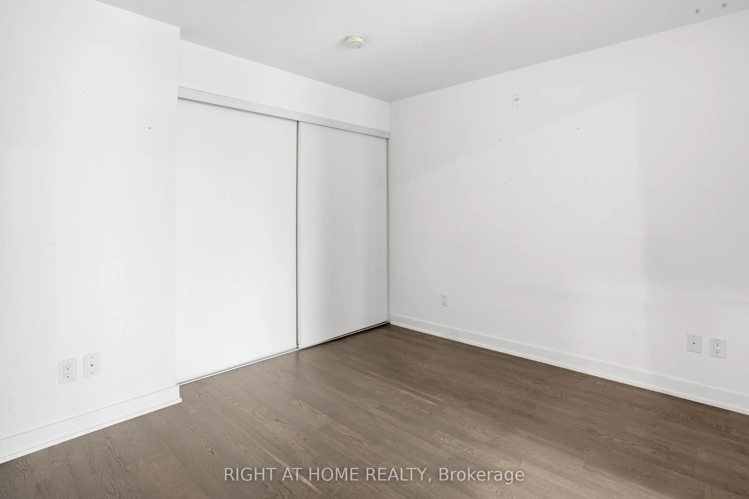 109 Ossington Avenue, #406