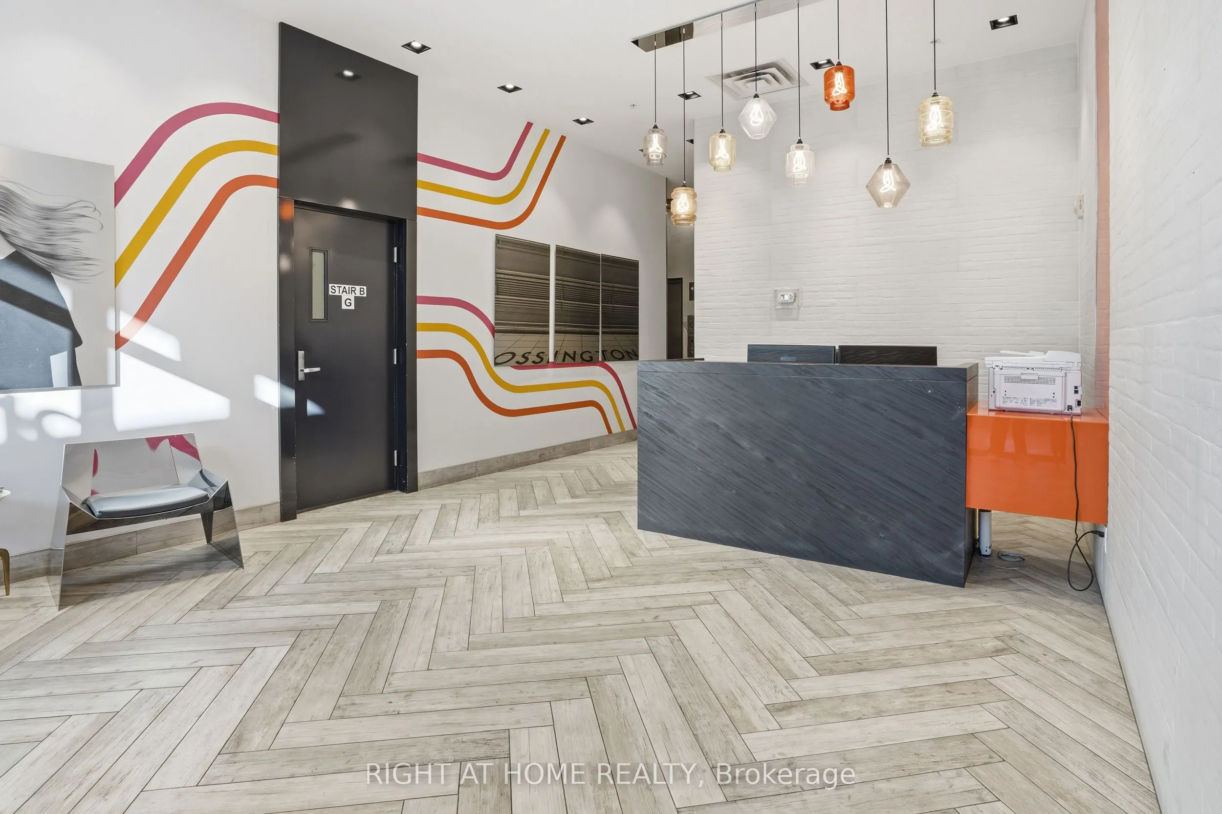 109 Ossington Avenue, #406