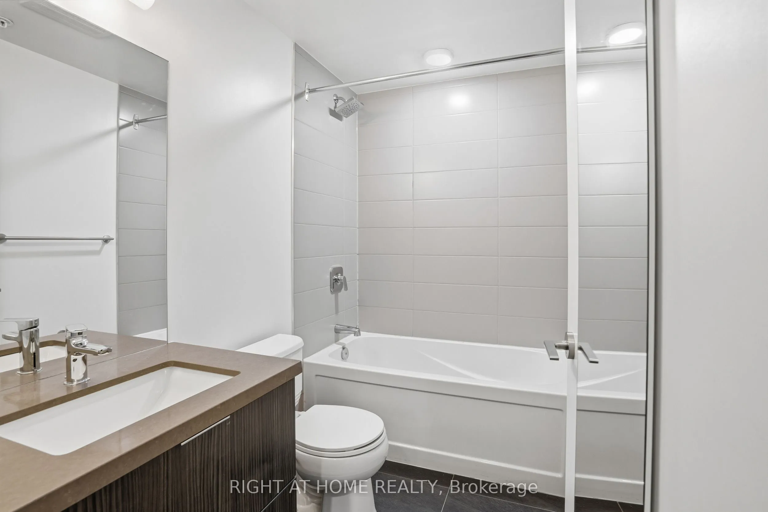 109 Ossington Avenue, #406