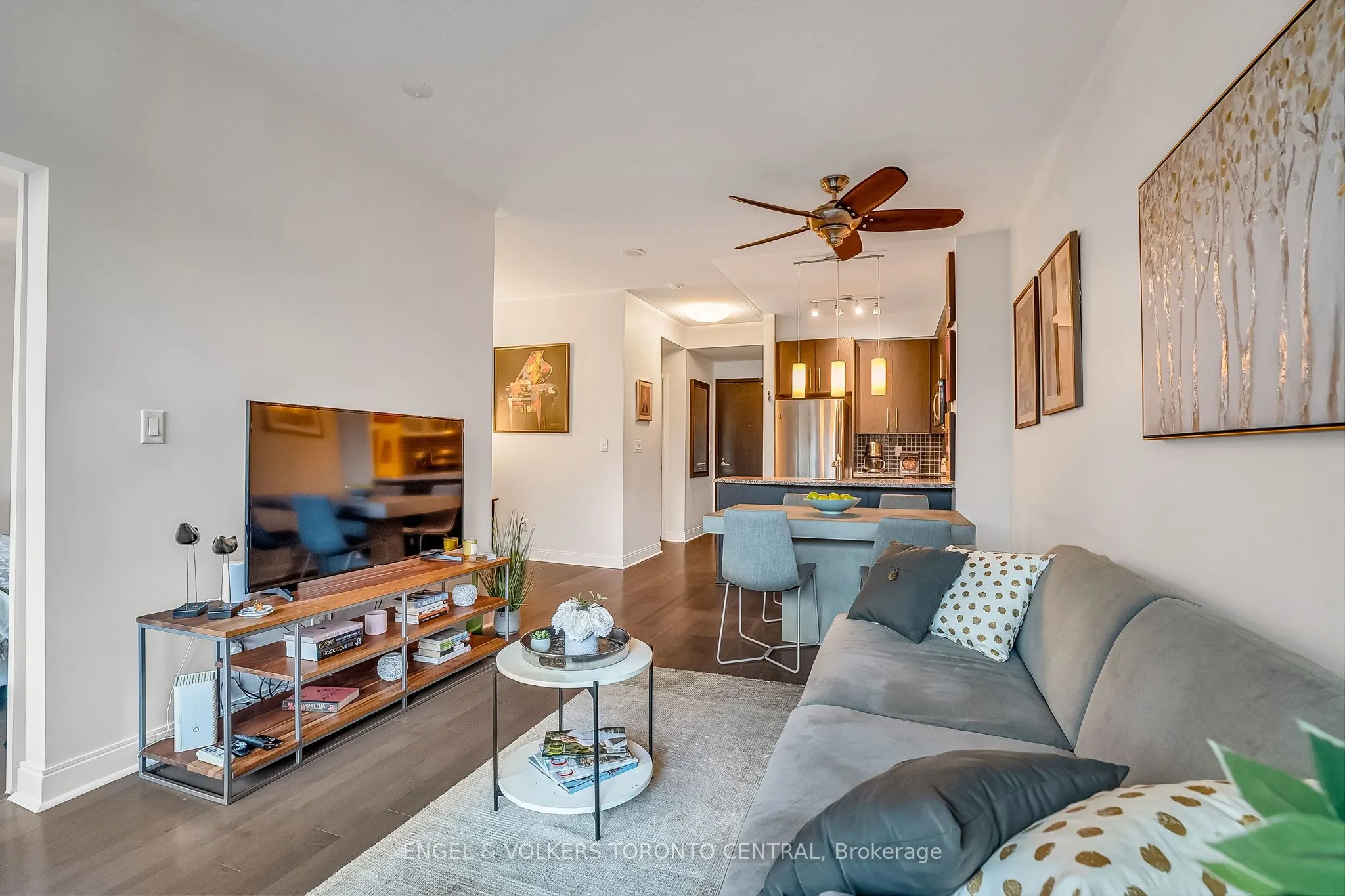 18 Yorkville Avenue, #306