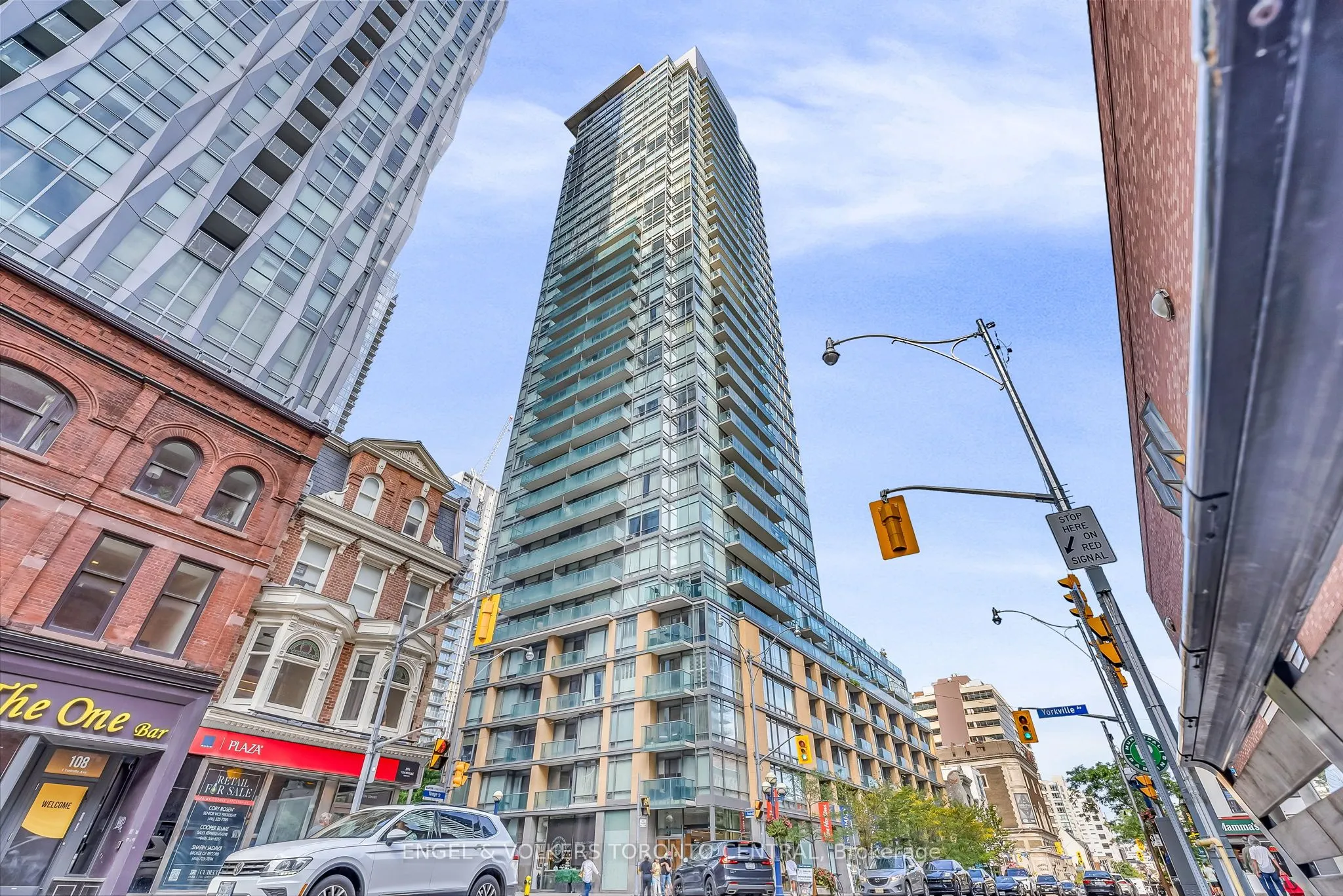 18 Yorkville Avenue, #306