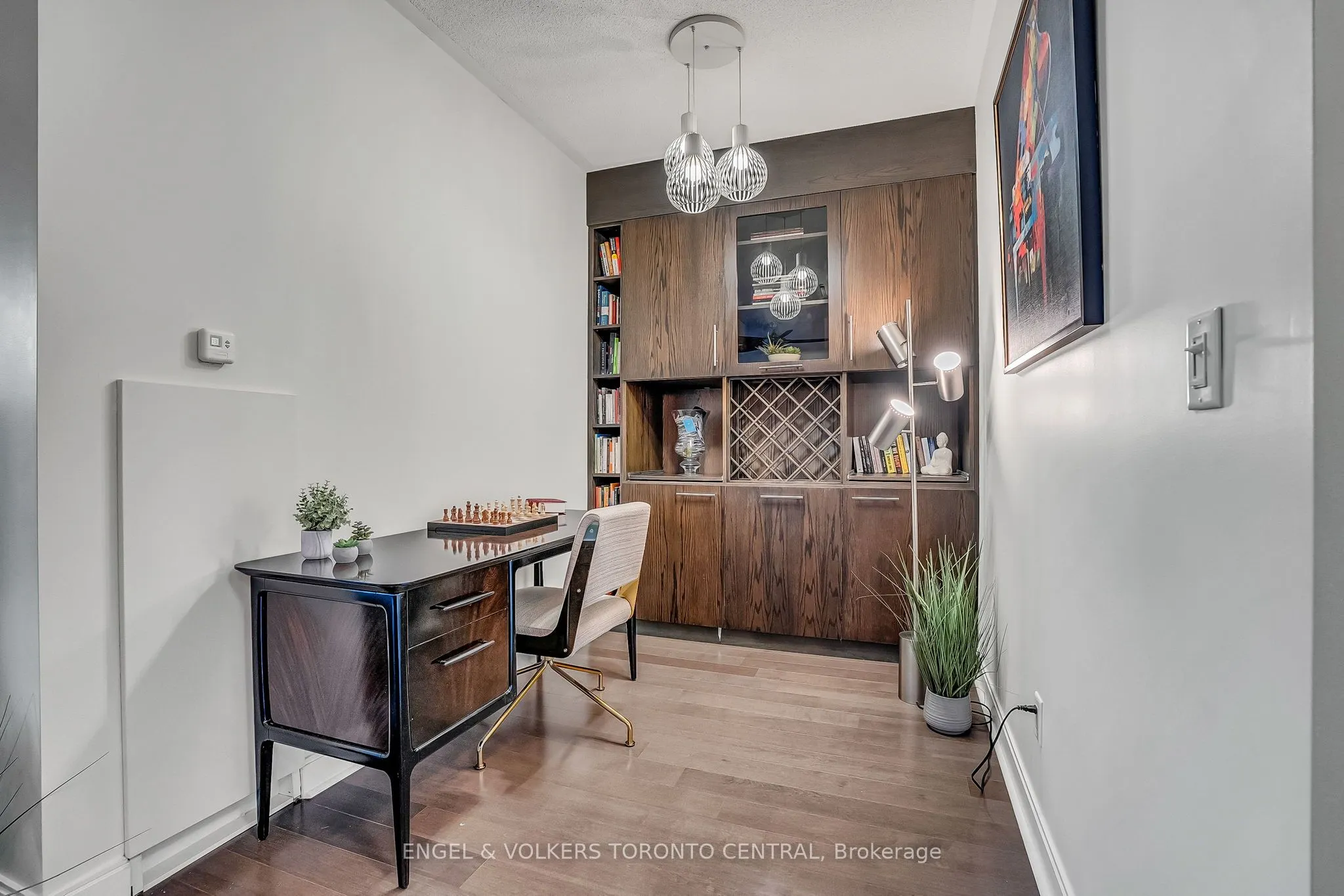 18 Yorkville Avenue, #306