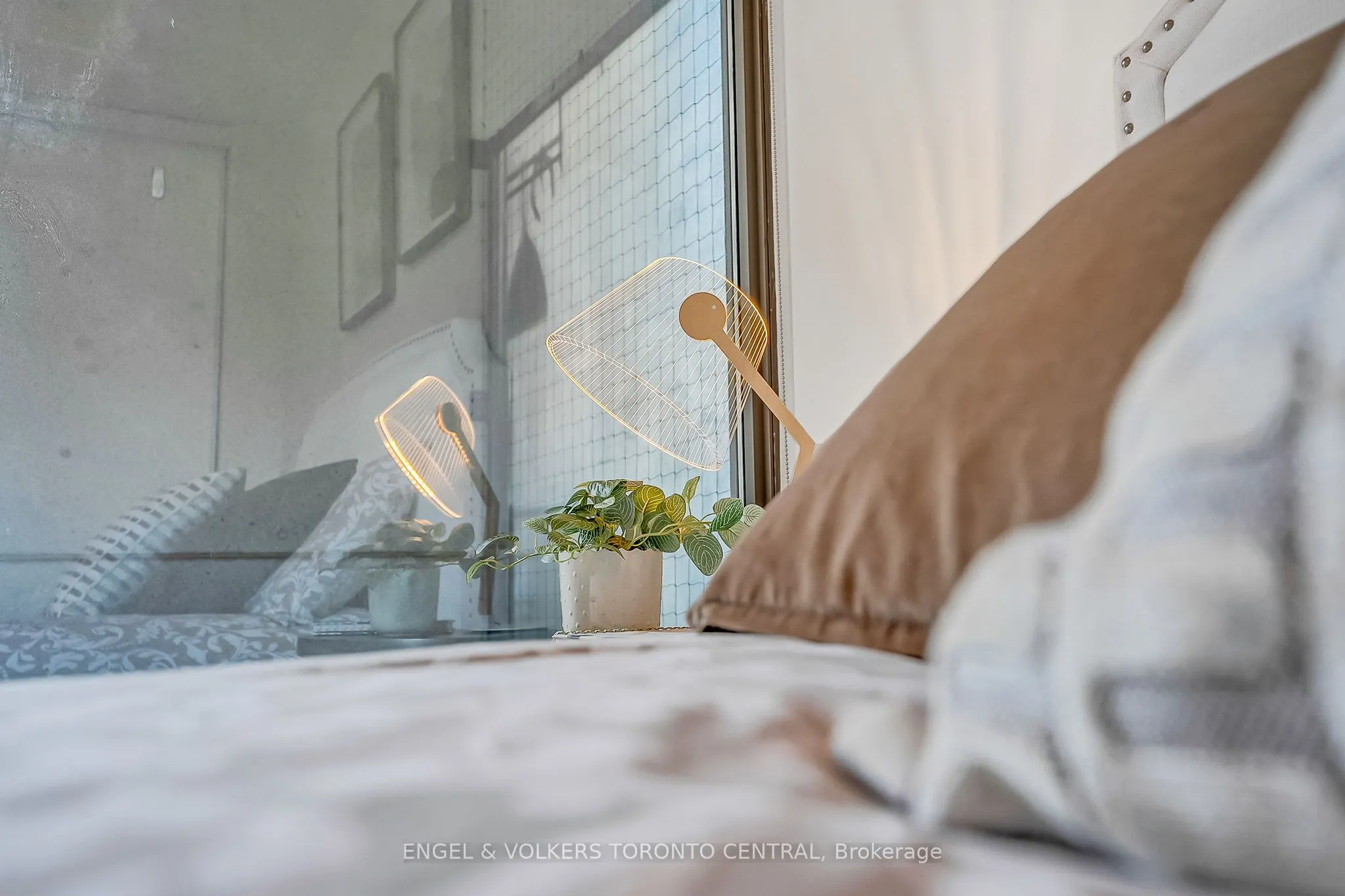 18 Yorkville Avenue, #306