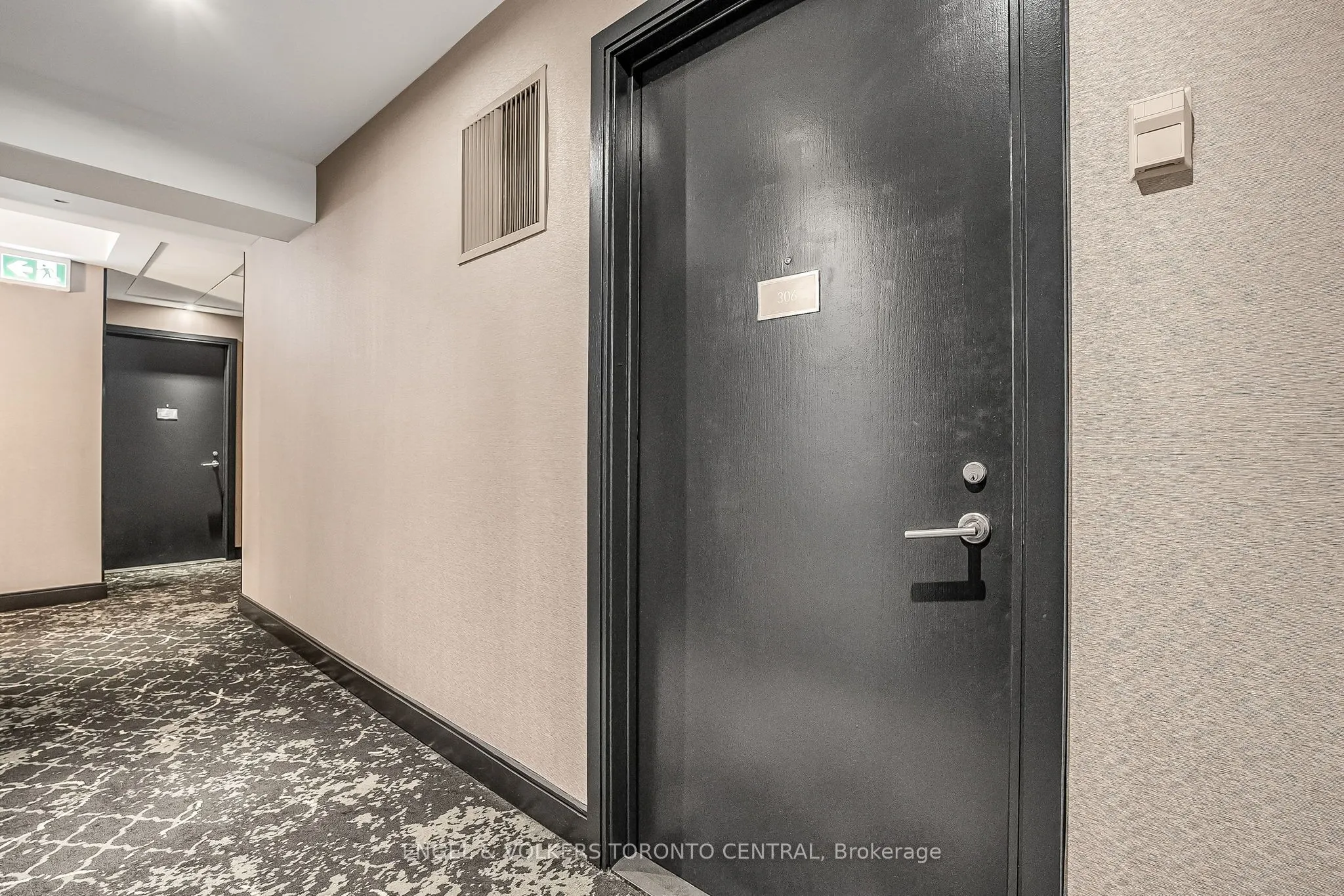 18 Yorkville Avenue, #306