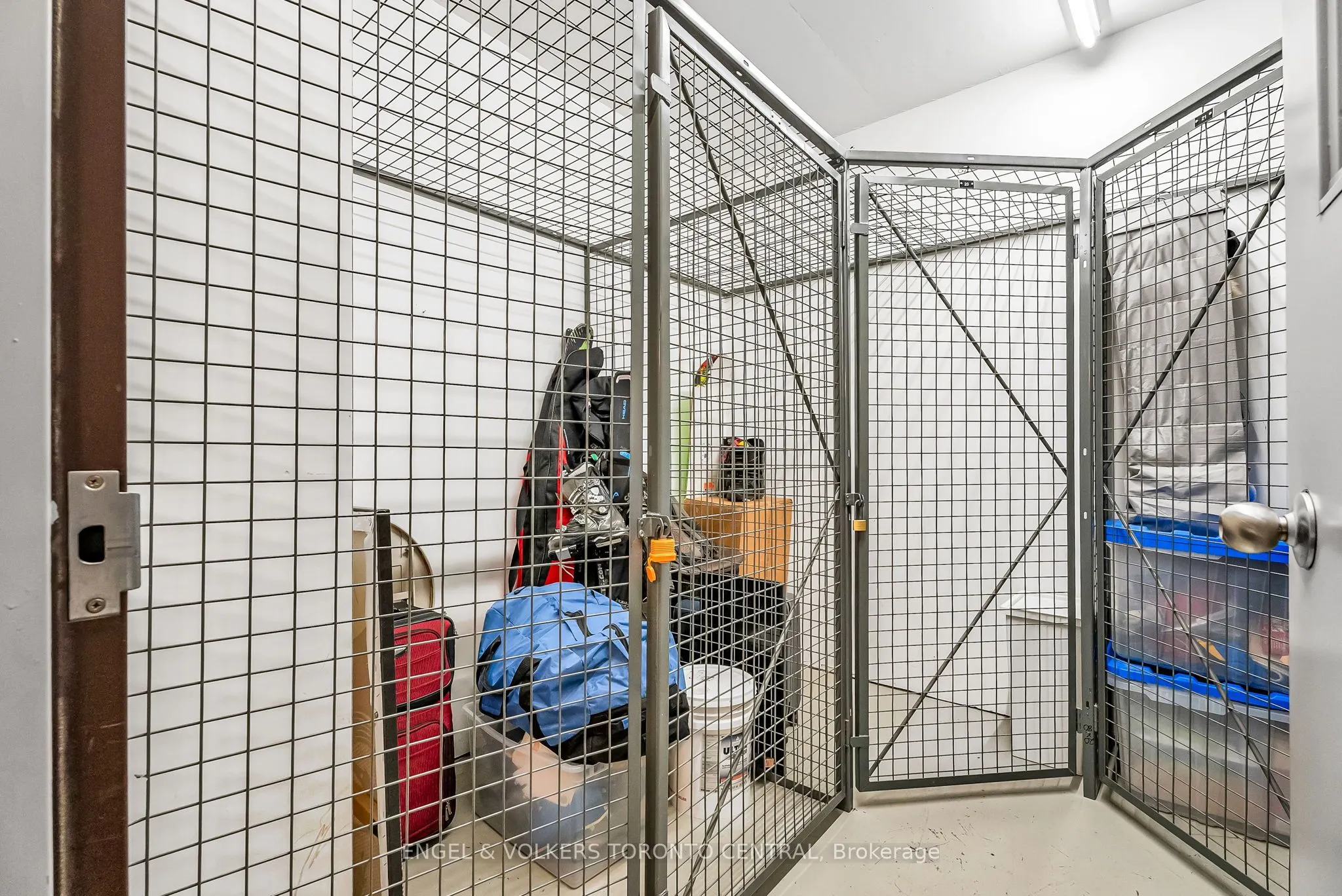 18 Yorkville Avenue, #306