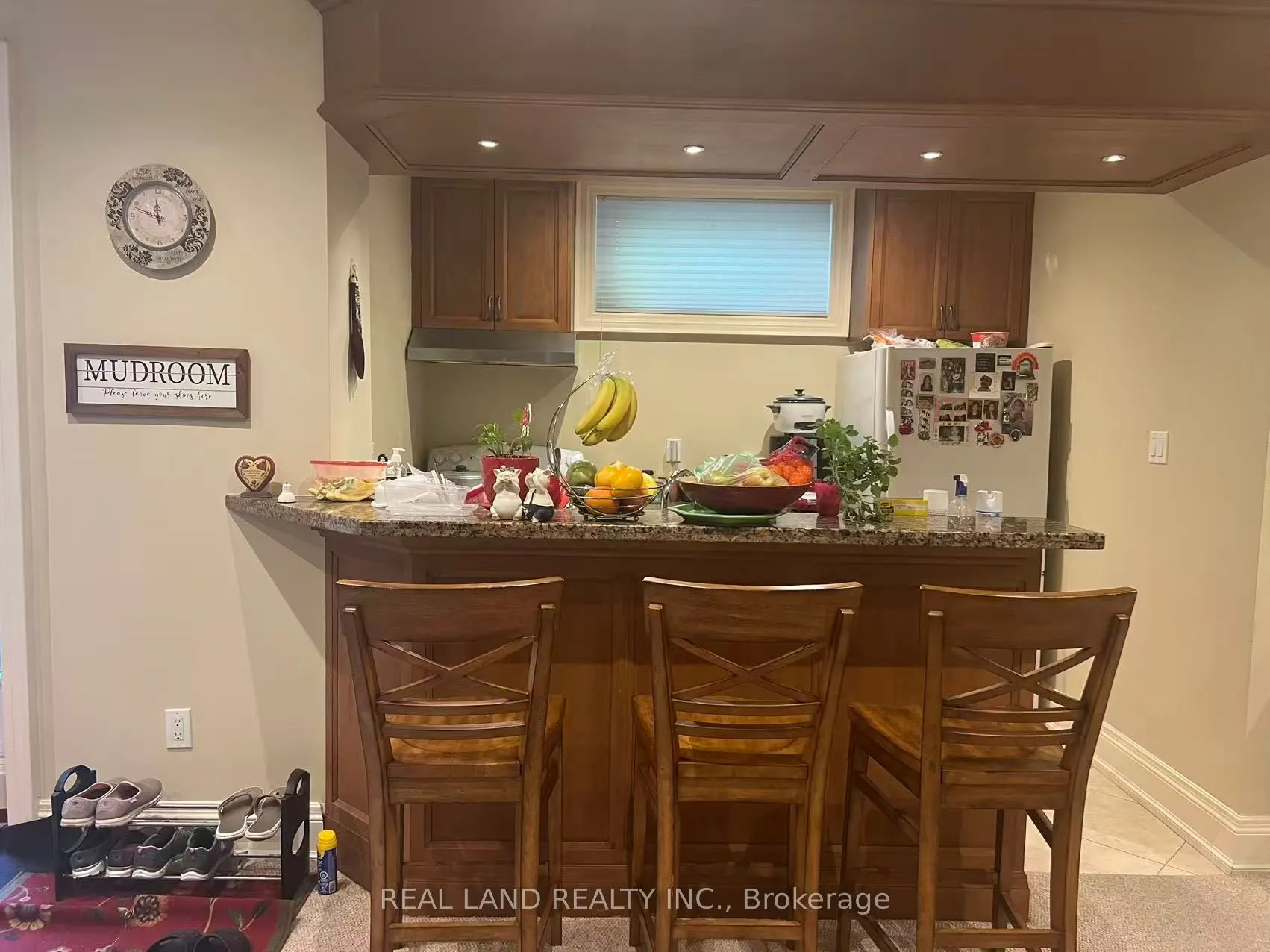 102 Hollywood Avenue, #Basement