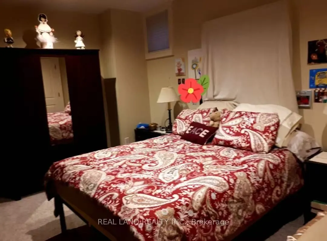 102 Hollywood Avenue, #Basement