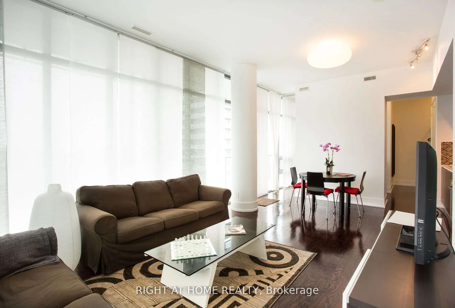 33 Charles Street E, #4207