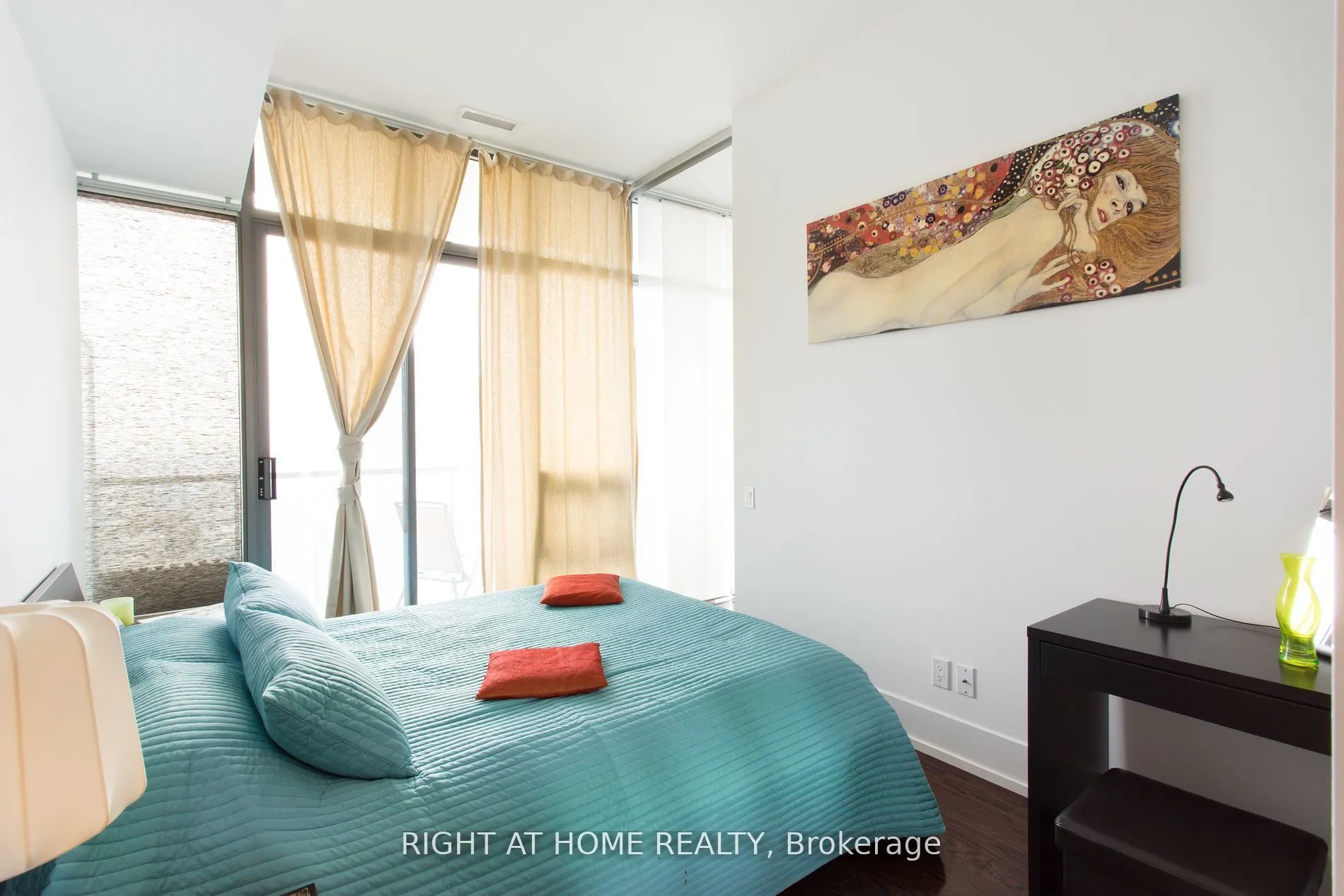 33 Charles Street E, #4207