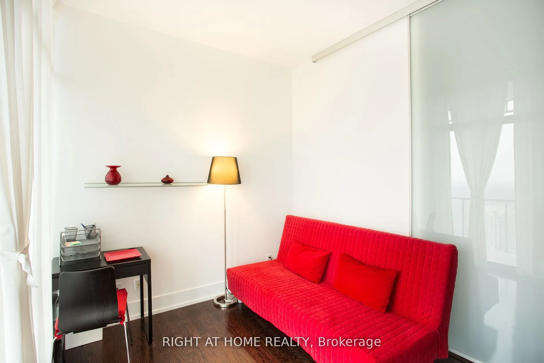 33 Charles Street E, #4207