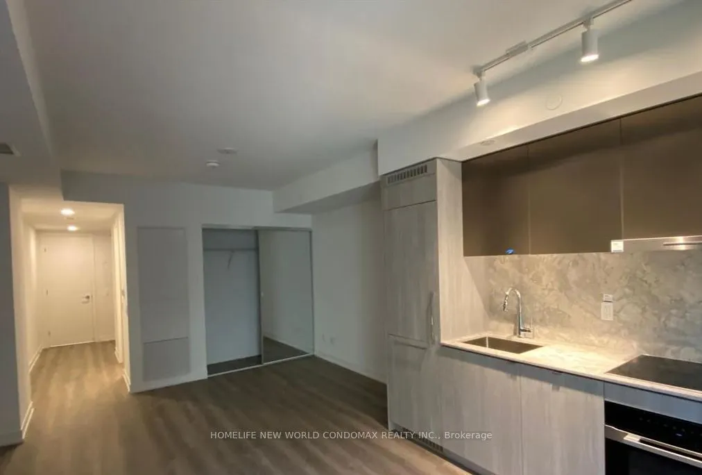 771 Yonge Street, #911