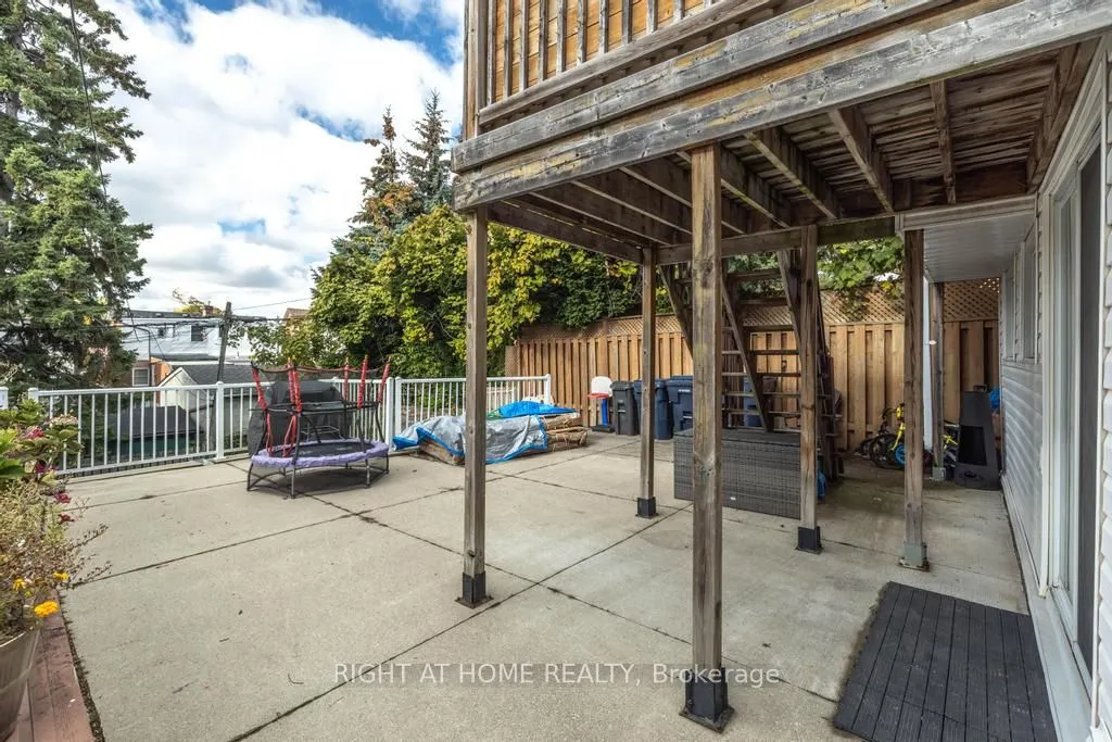 494 Northcliffe Boulevard, #Lower