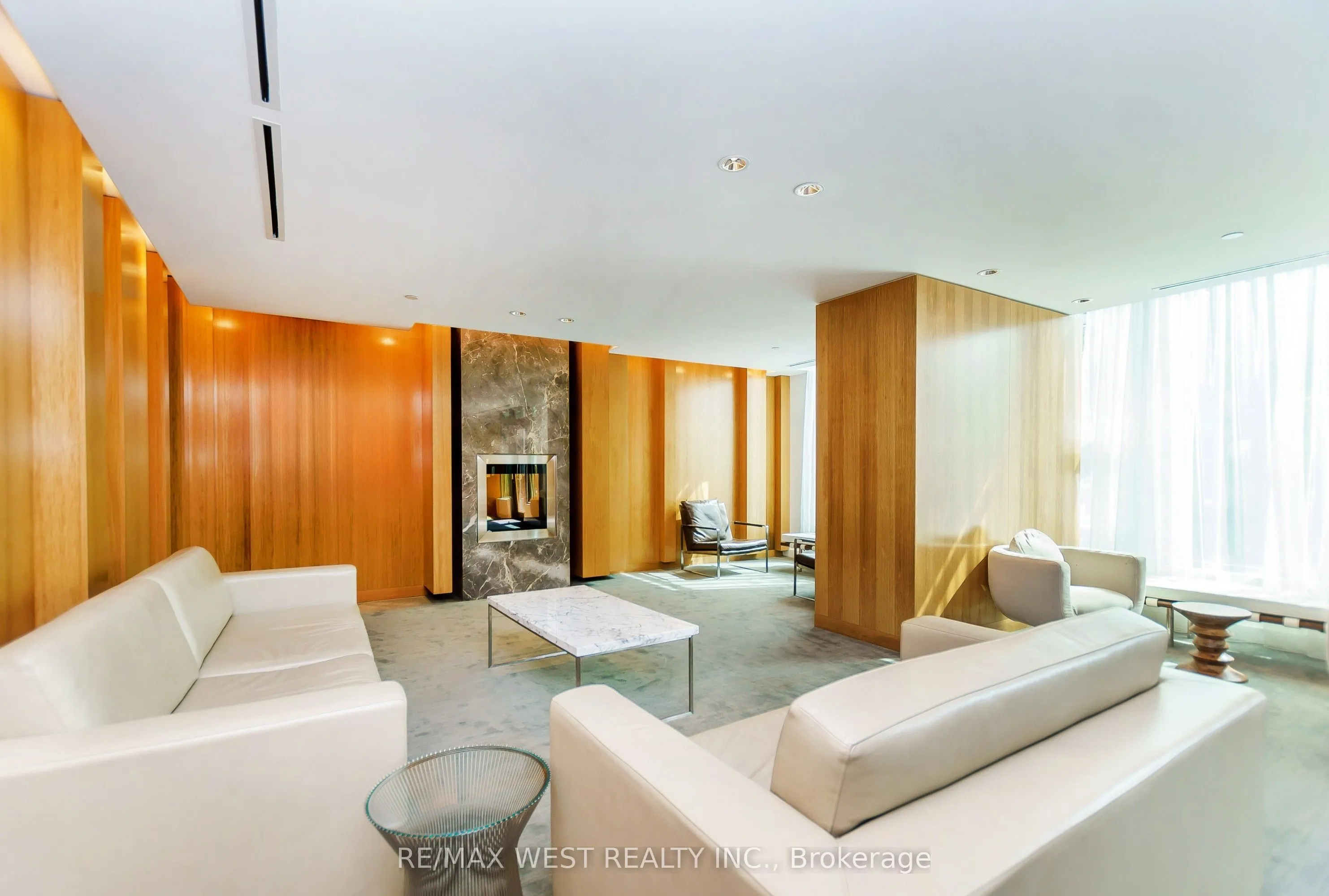 209 Fort York Boulevard, #465