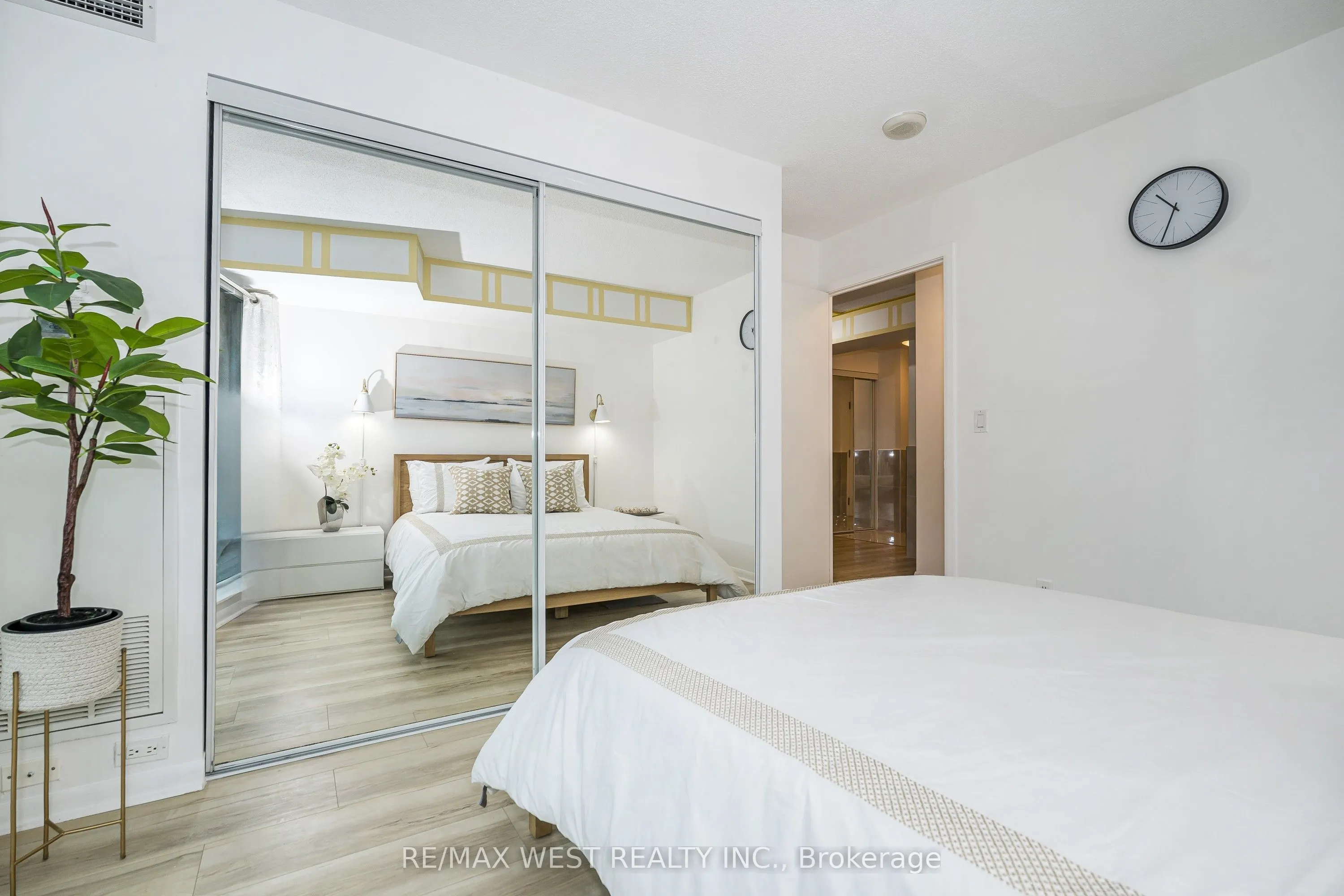 209 Fort York Boulevard, #465