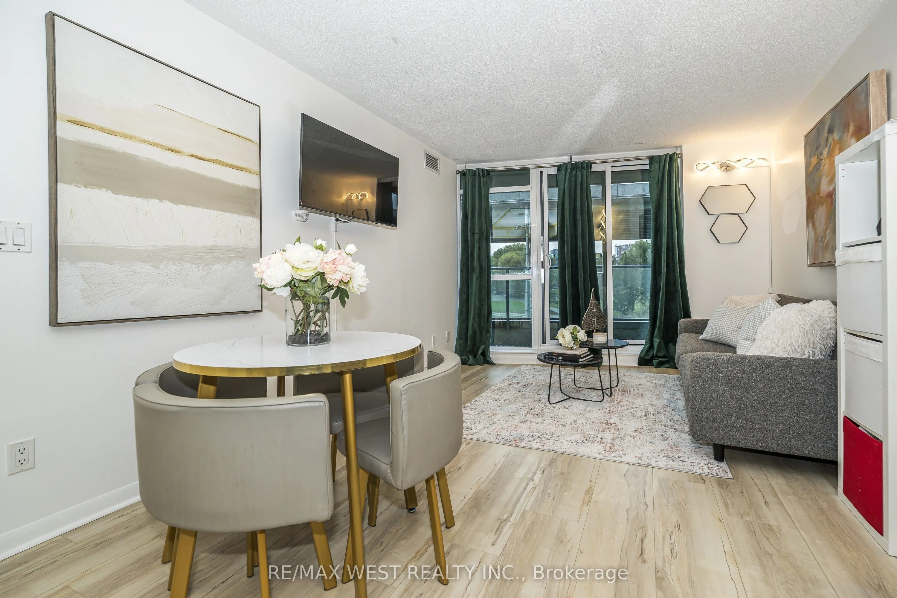 209 Fort York Boulevard, #465