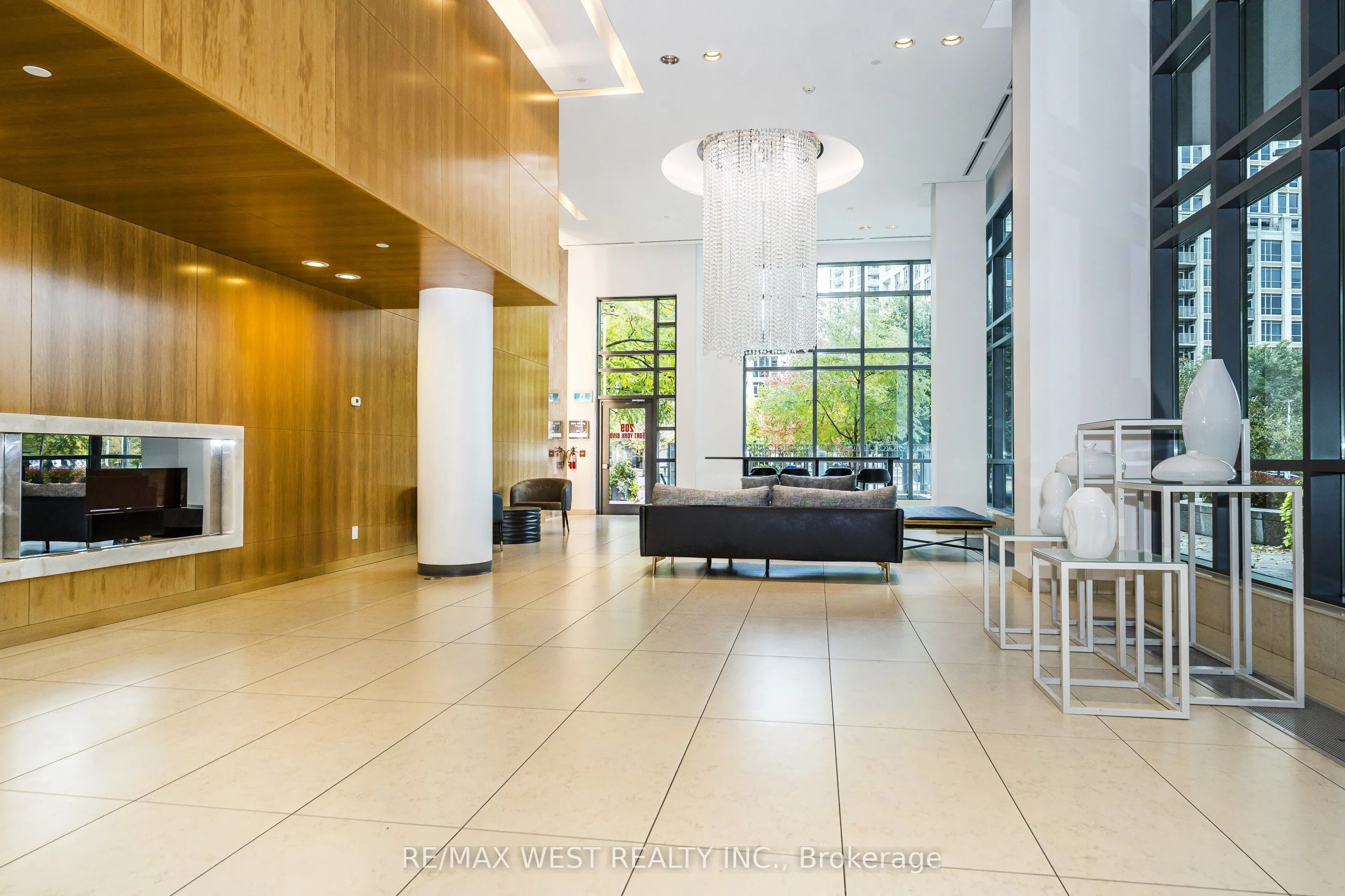 209 Fort York Boulevard, #465