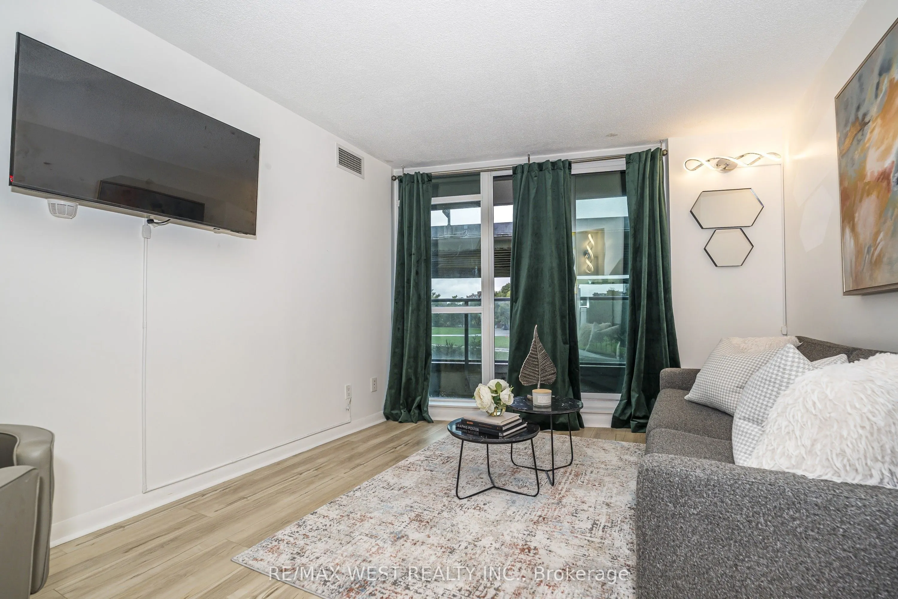 209 Fort York Boulevard, #465