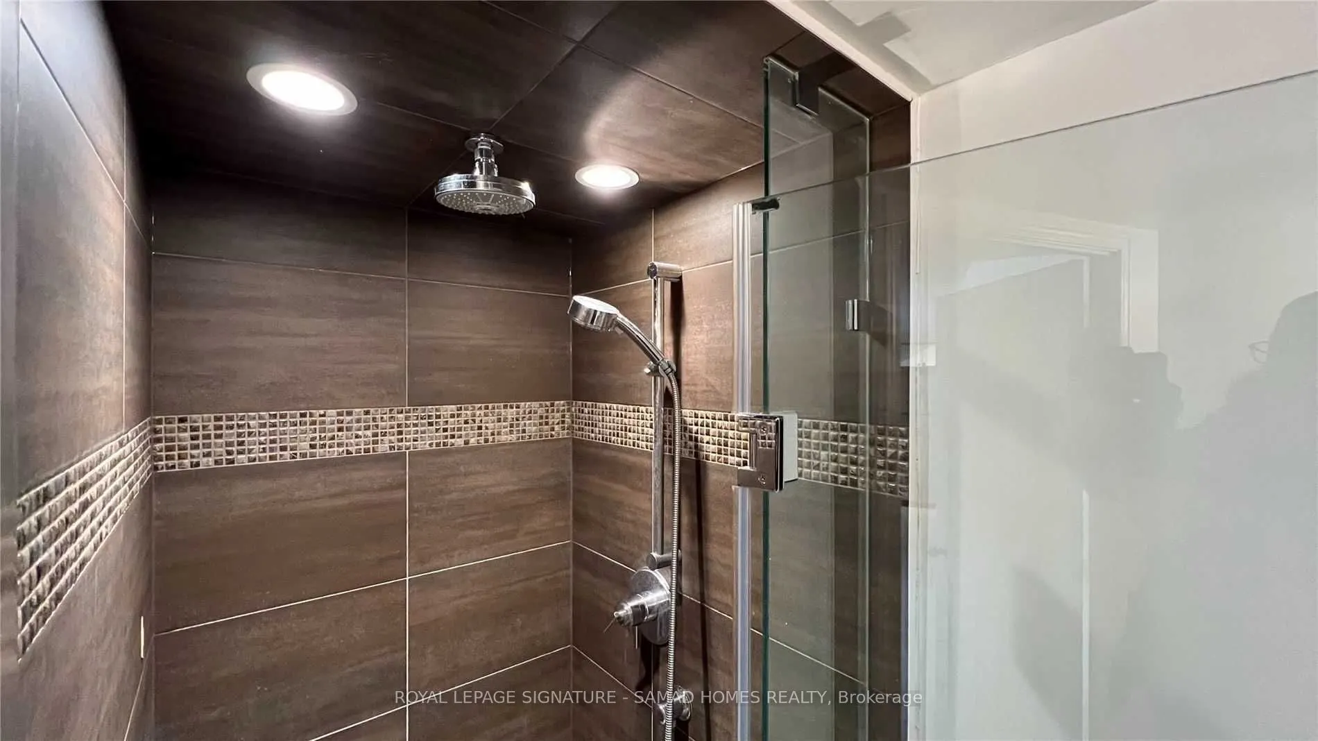 109 Front Street E, #921