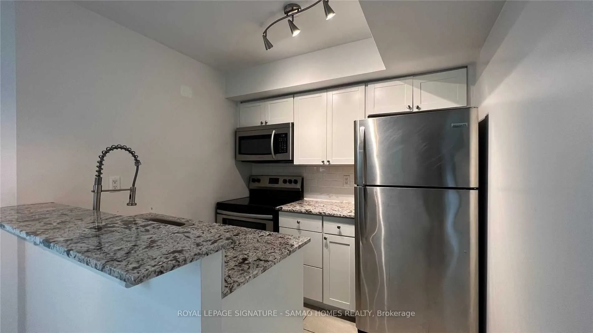 109 Front Street E, #921