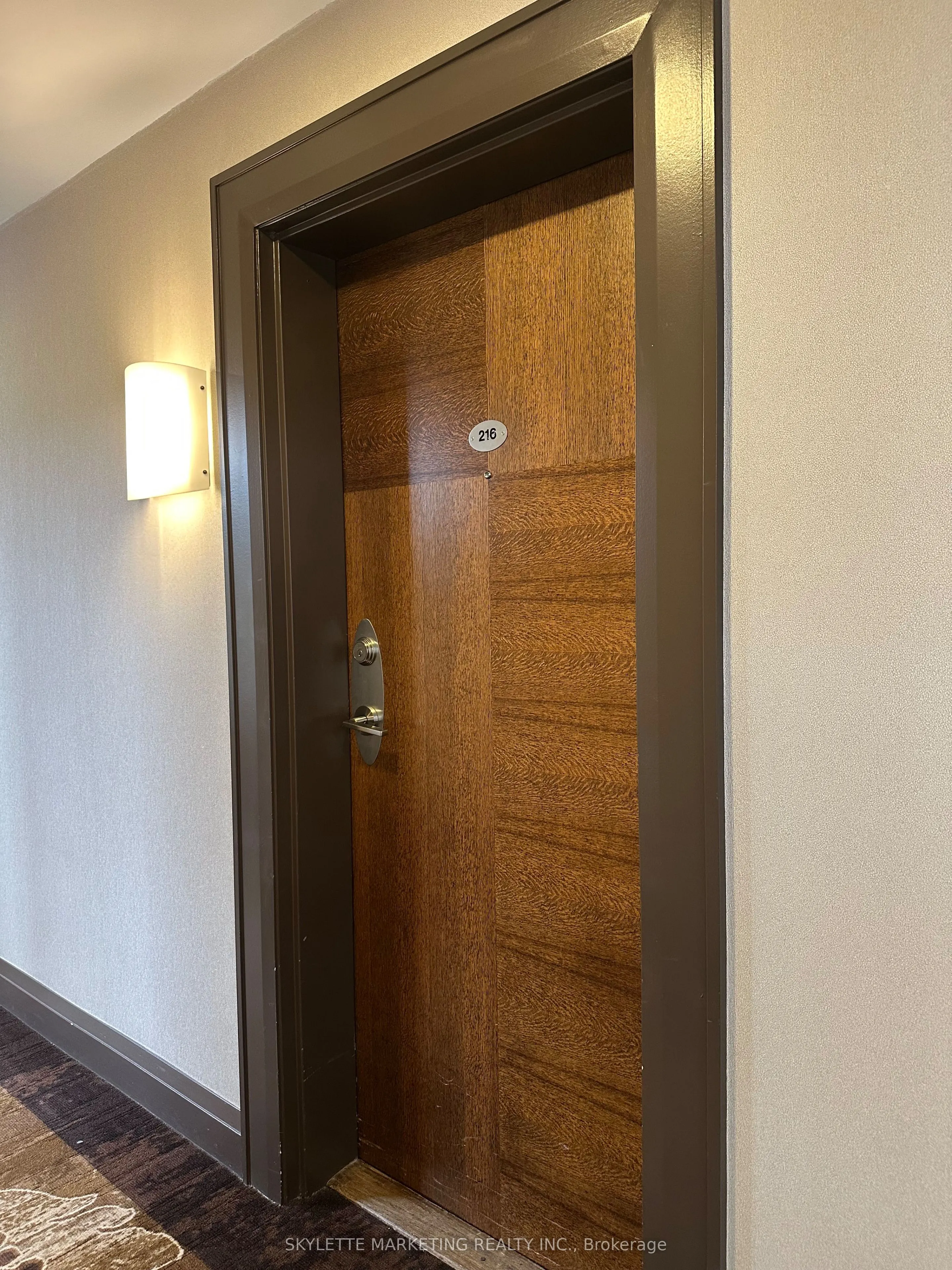 8 Rean Drive, #GV216