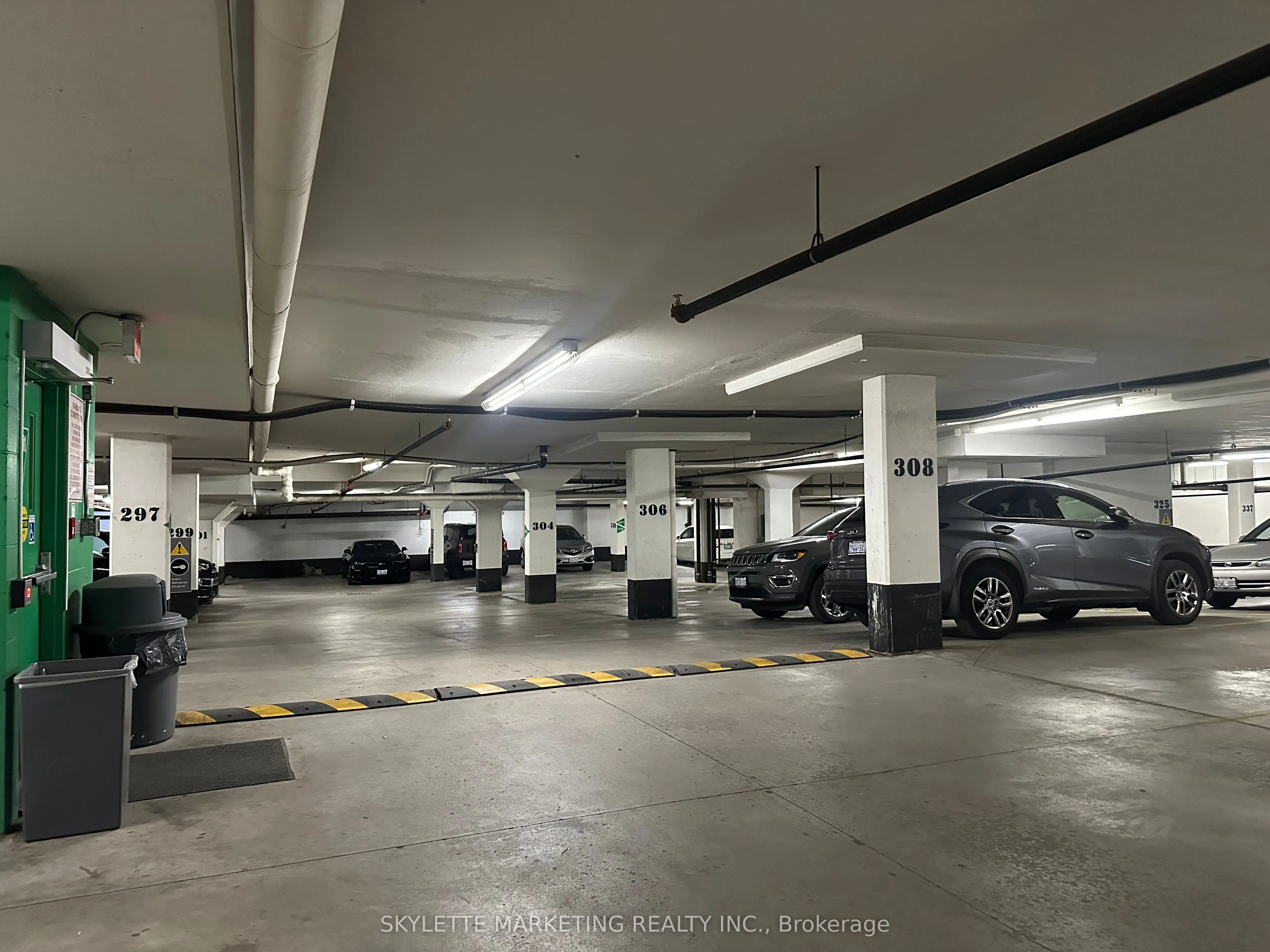 8 Rean Drive, #GV216