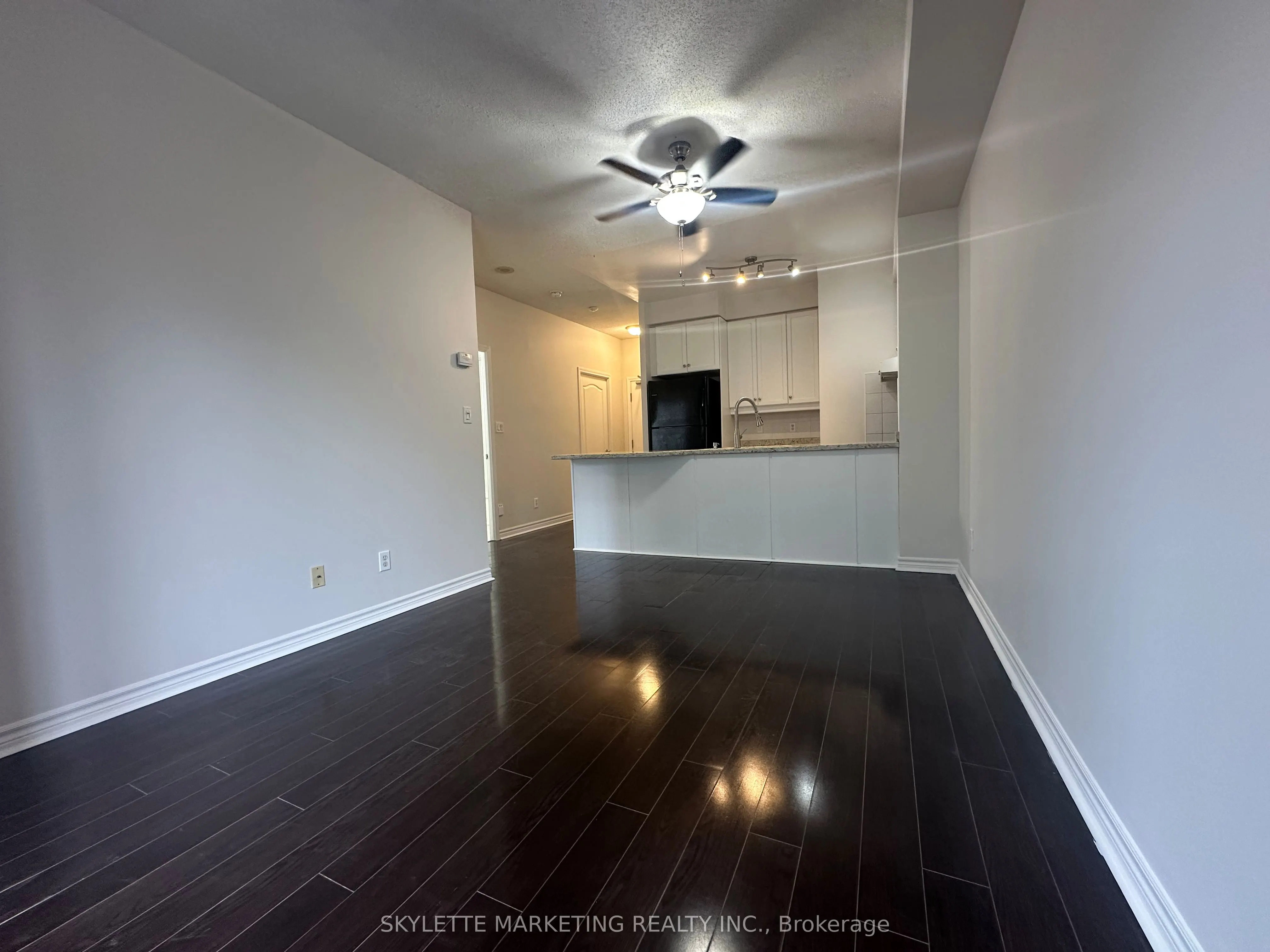 8 Rean Drive, #GV216