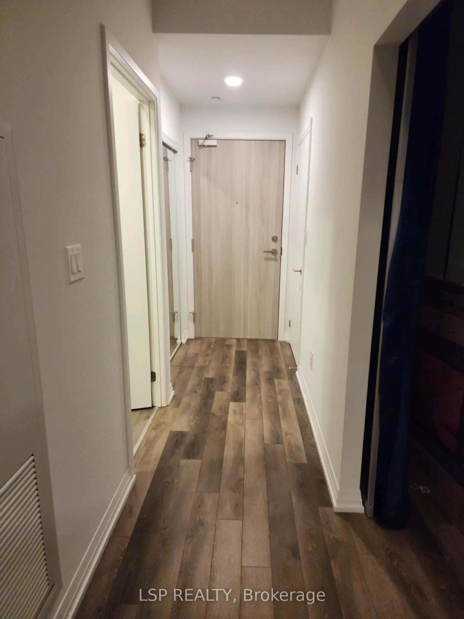 75 Canterbury Place E, #2815