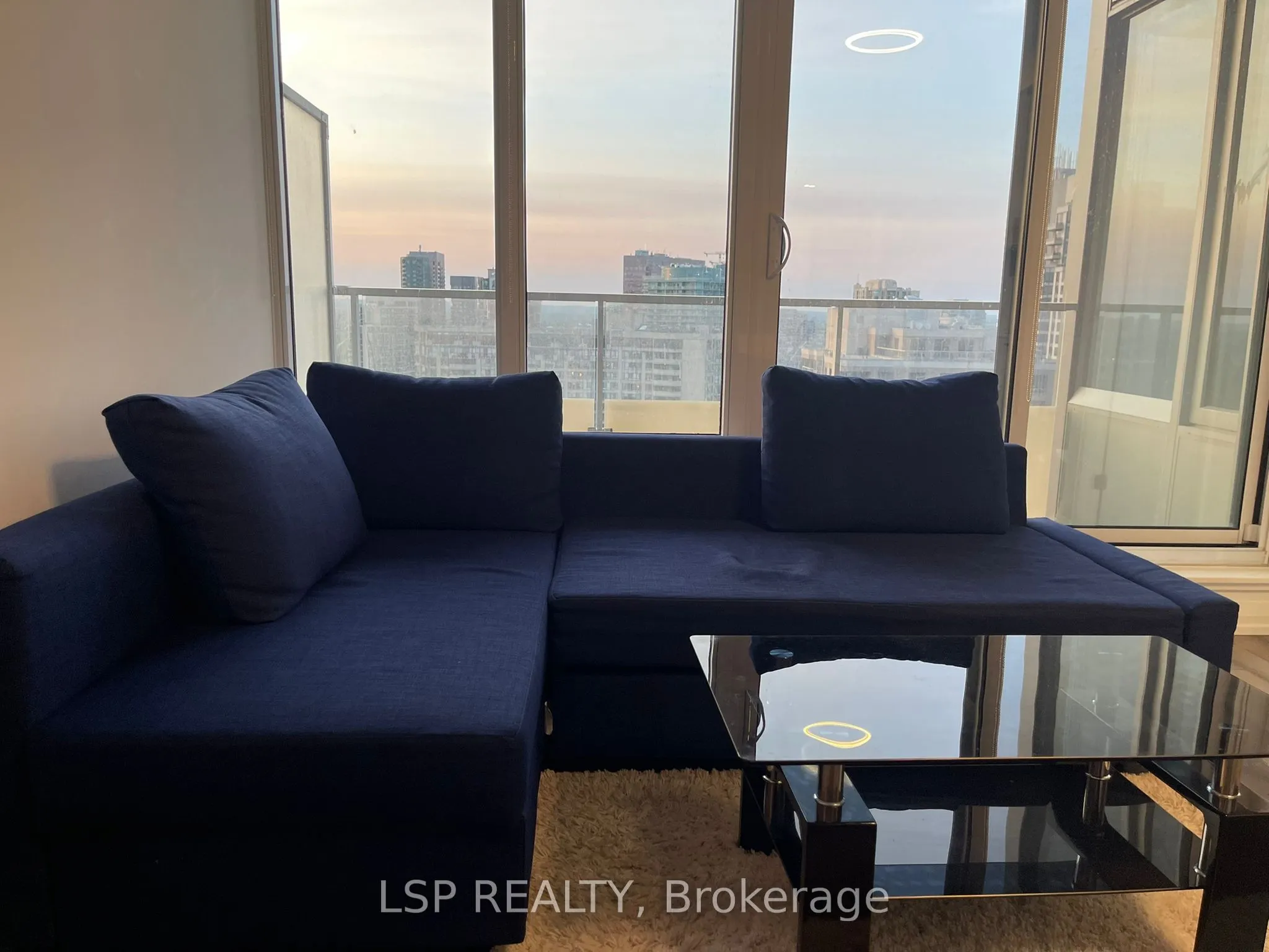 75 Canterbury Place E, #2815