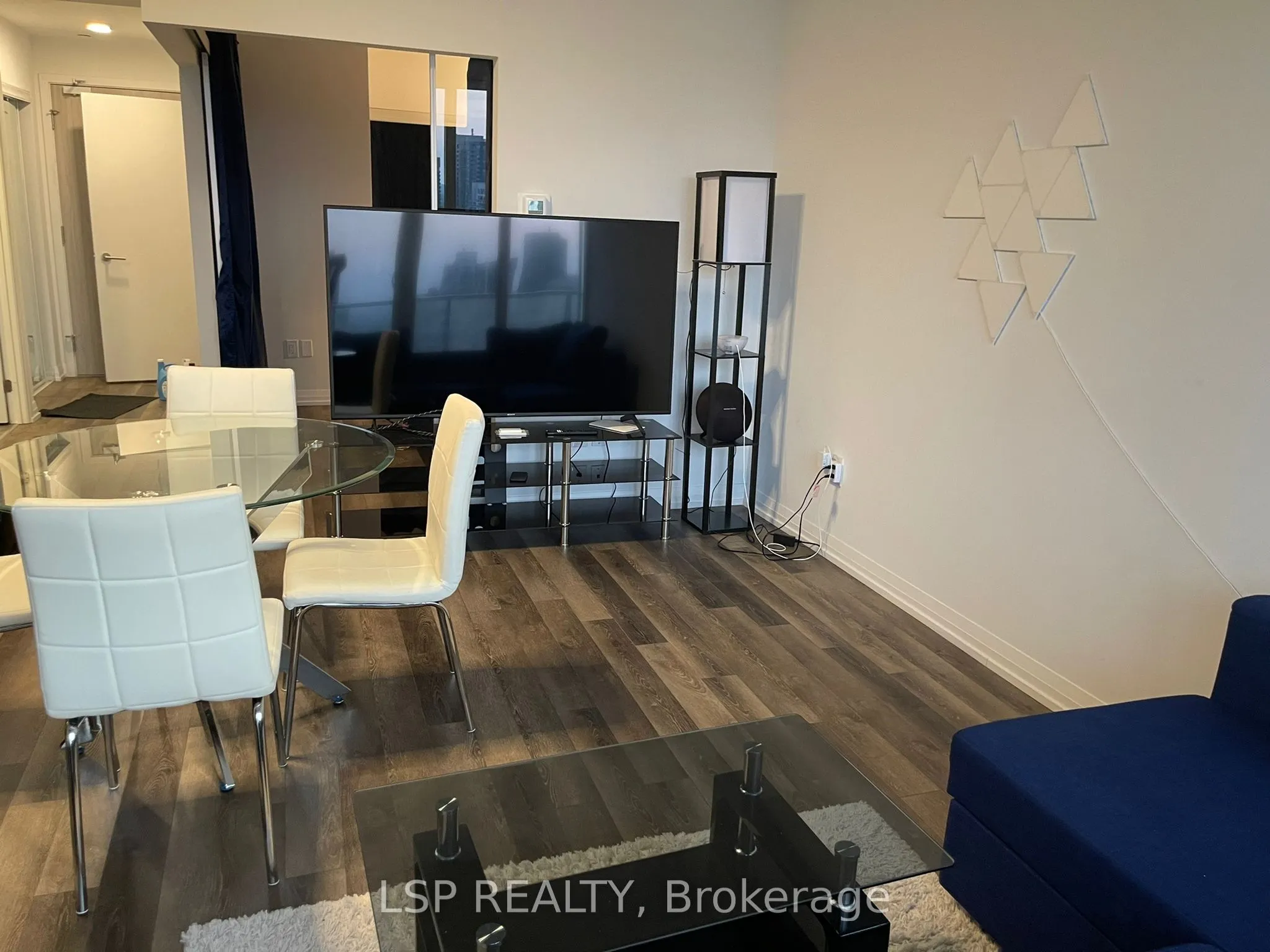 75 Canterbury Place E, #2815