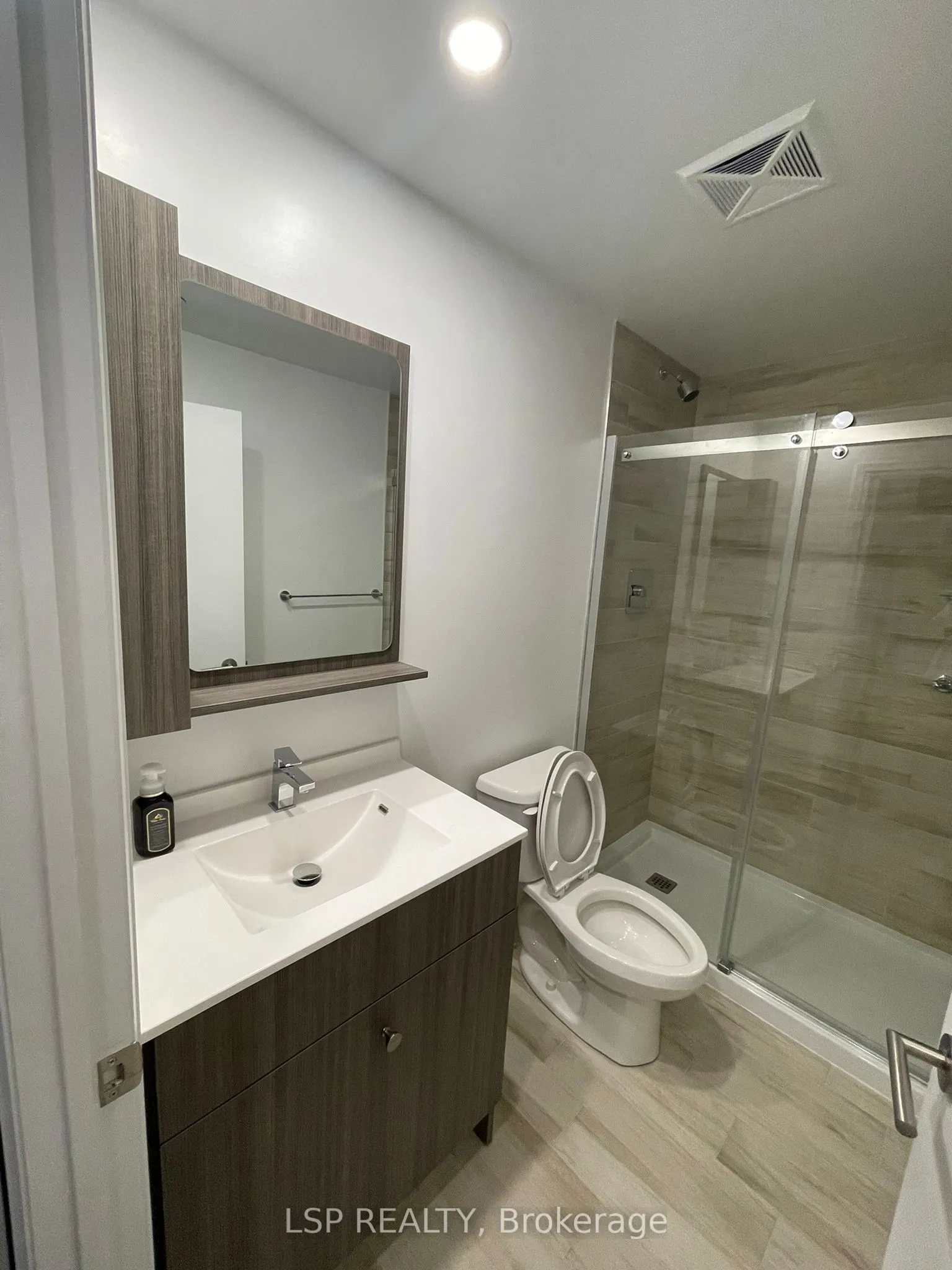 75 Canterbury Place E, #2815