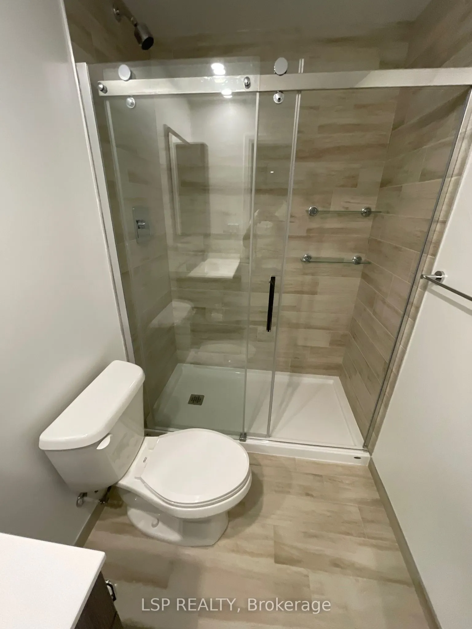 75 Canterbury Place E, #2815