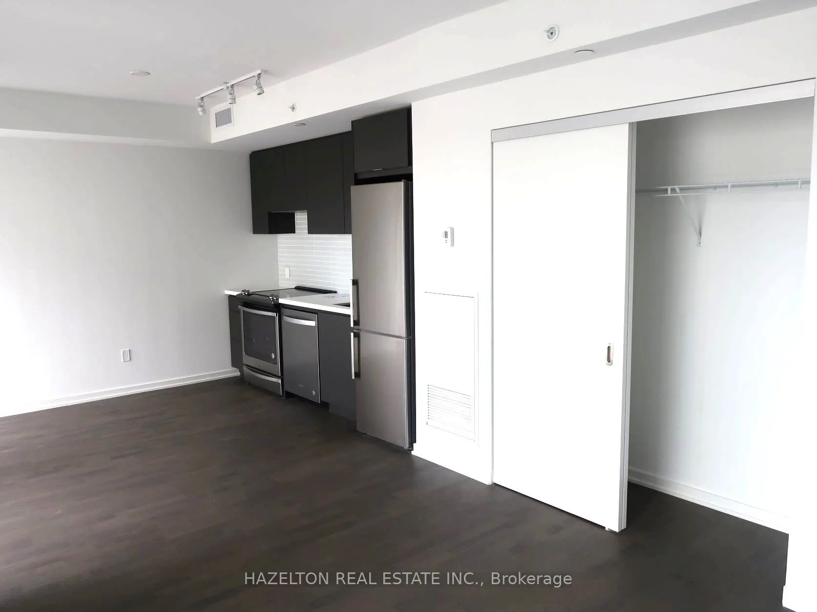 60 Colborne Street, #812