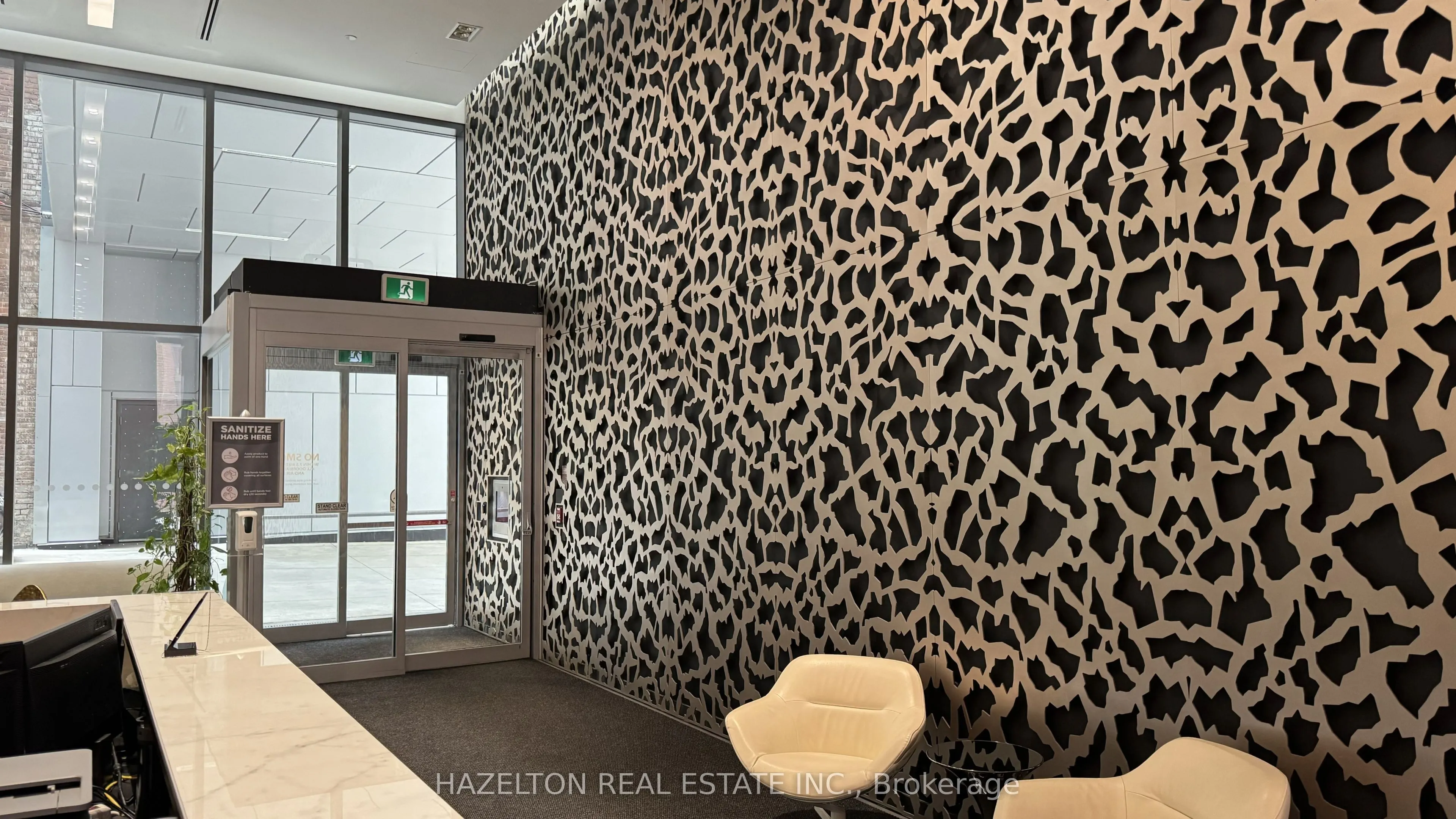 60 Colborne Street, #812