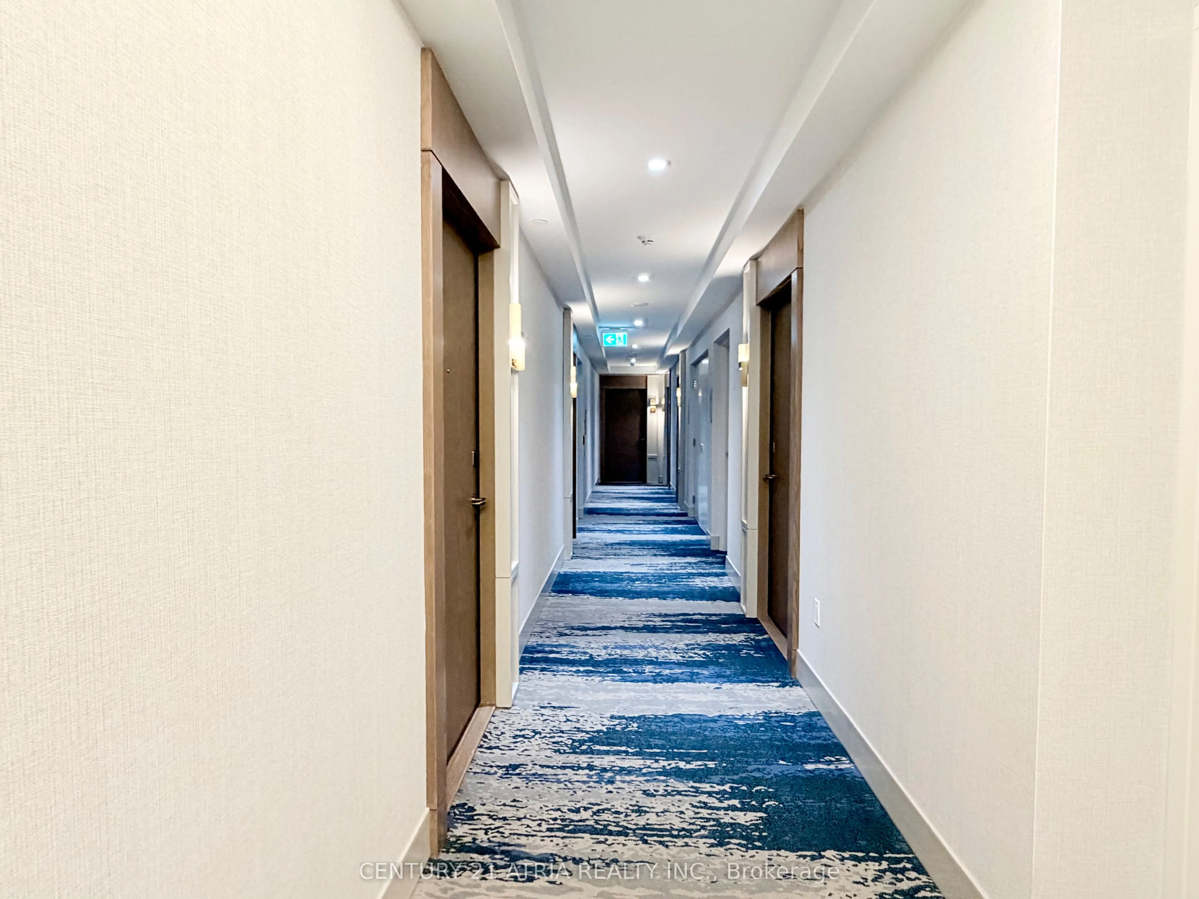 30 Inn On The Park Drive, #802