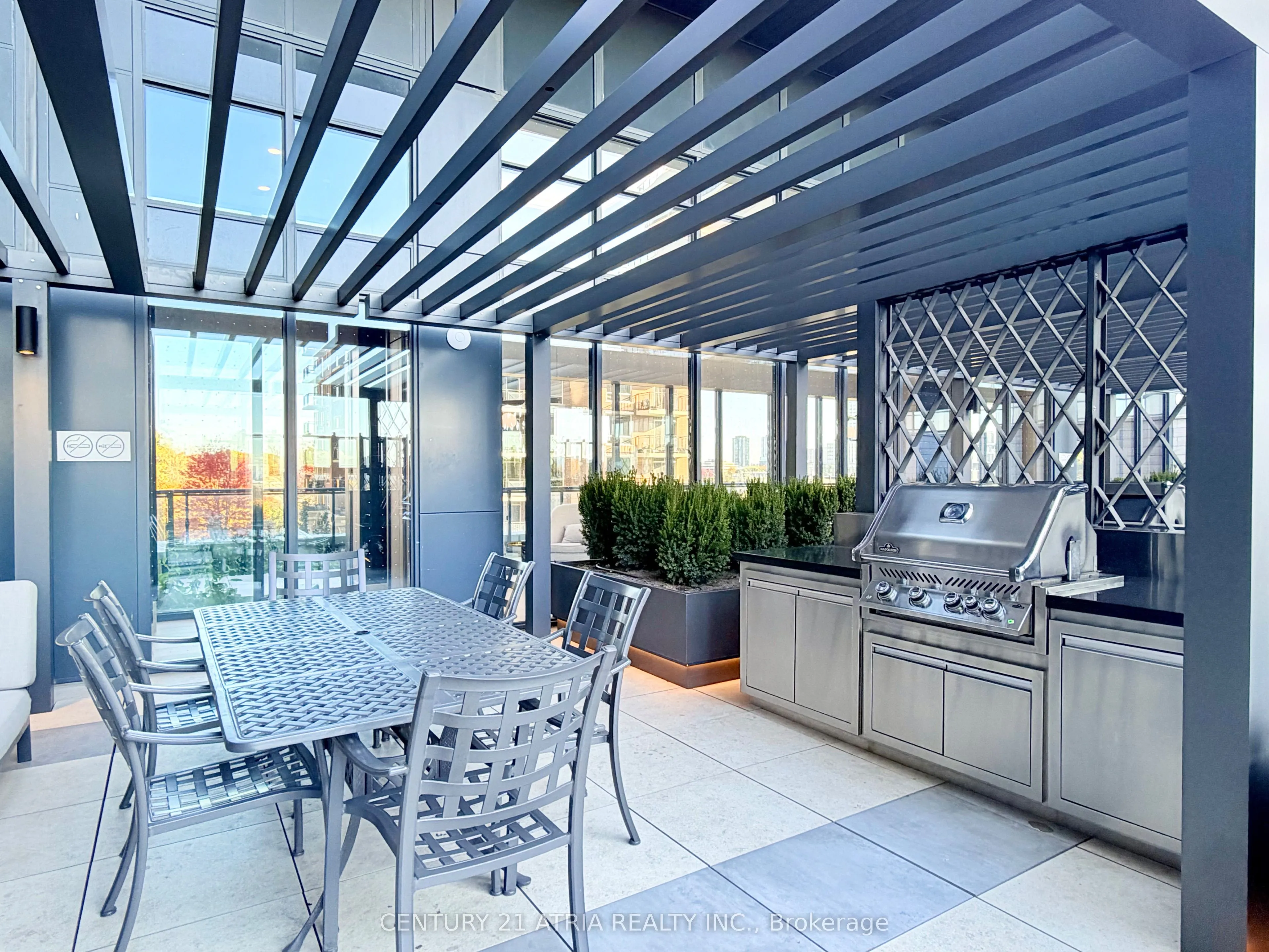 30 Inn On The Park Drive, #802