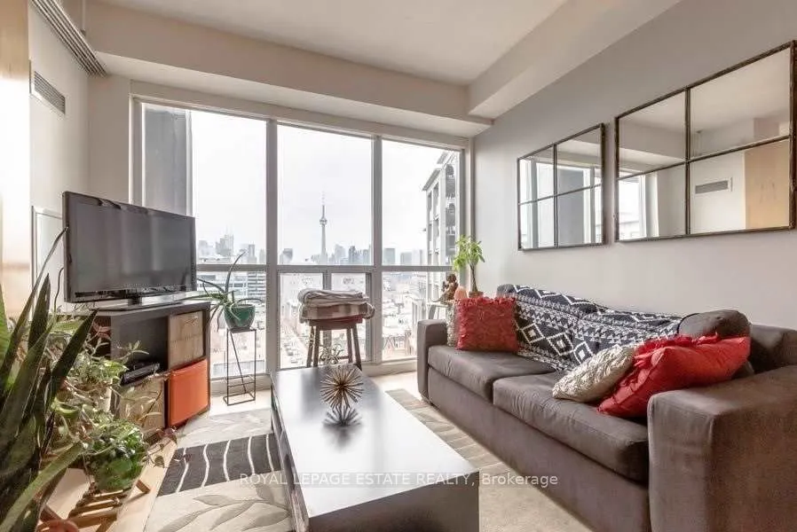 1 Shaw Street, #1028