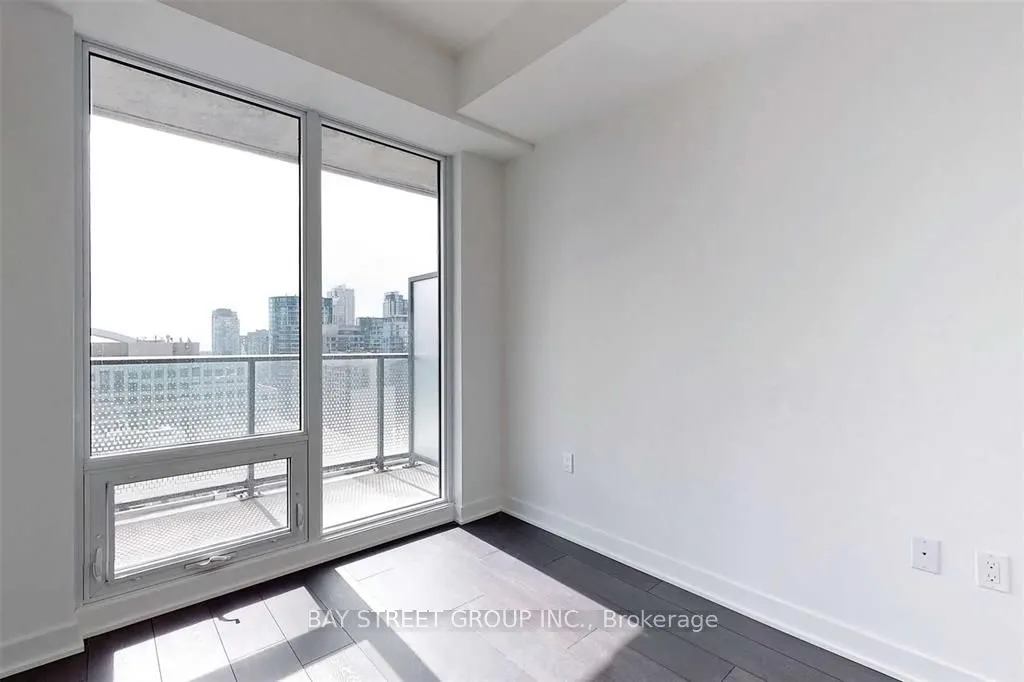 125 Blue Jays Way, #3911