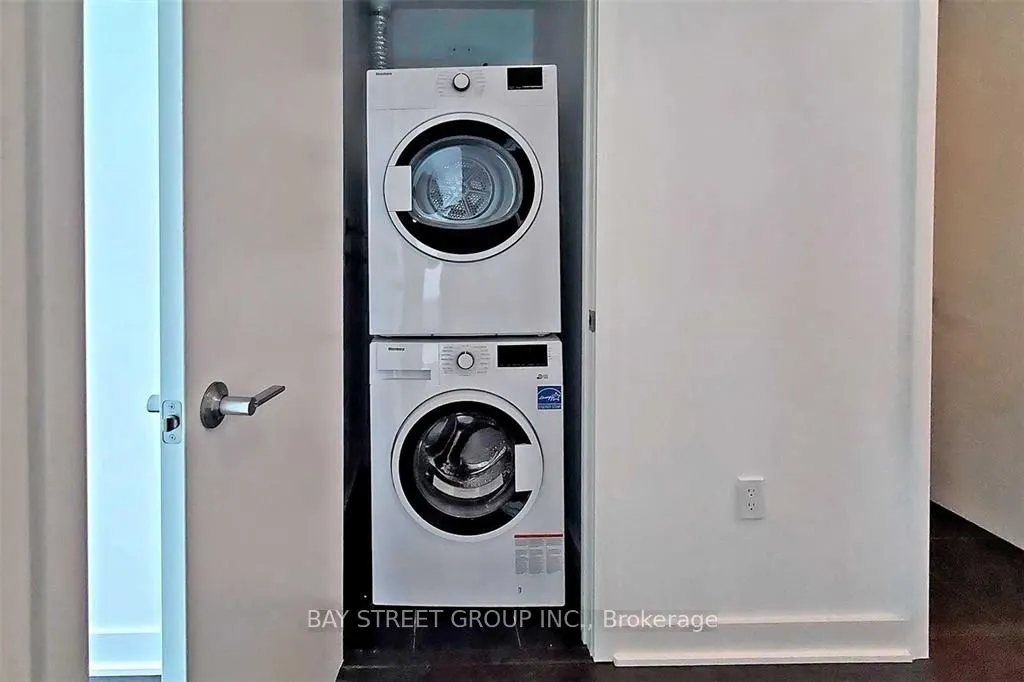 125 Blue Jays Way, #3911