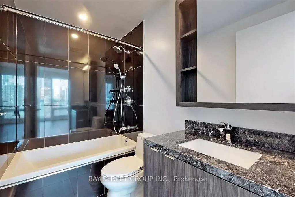 125 Blue Jays Way, #3911