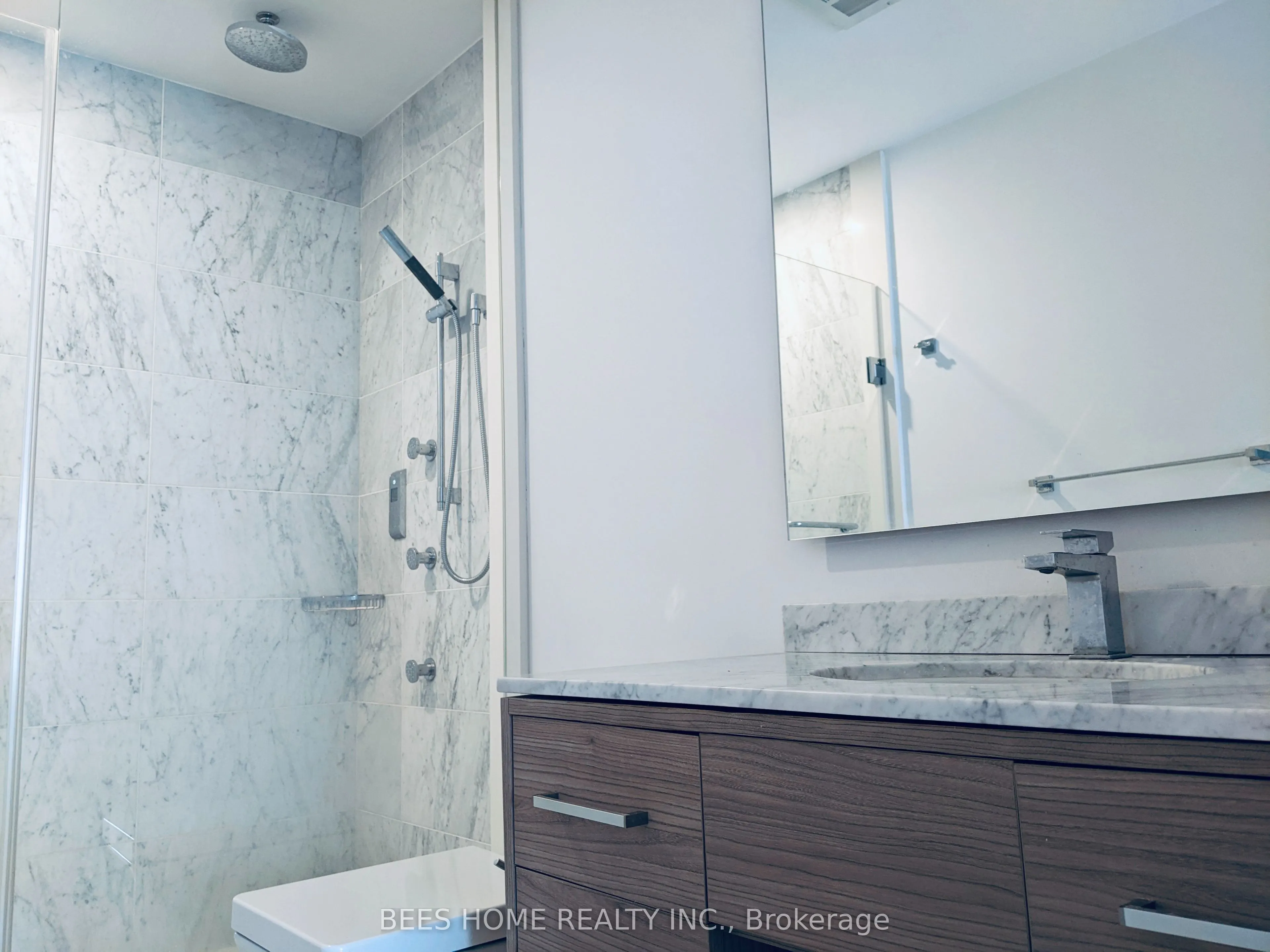 488 University Avenue, #4703