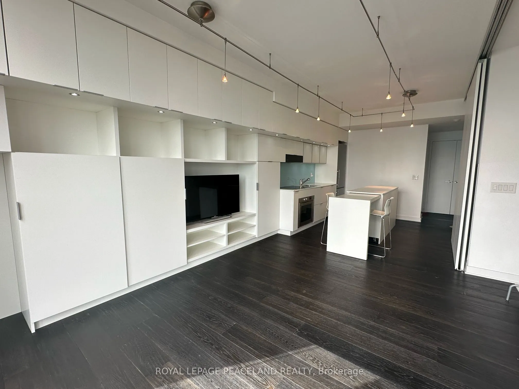 110 Charles Street E, #2901