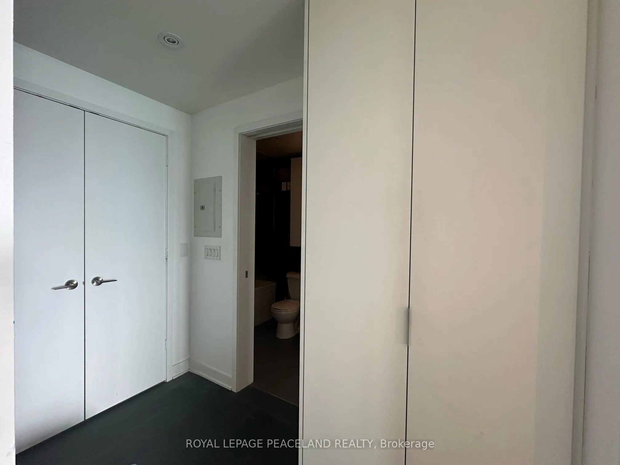 110 Charles Street E, #2901