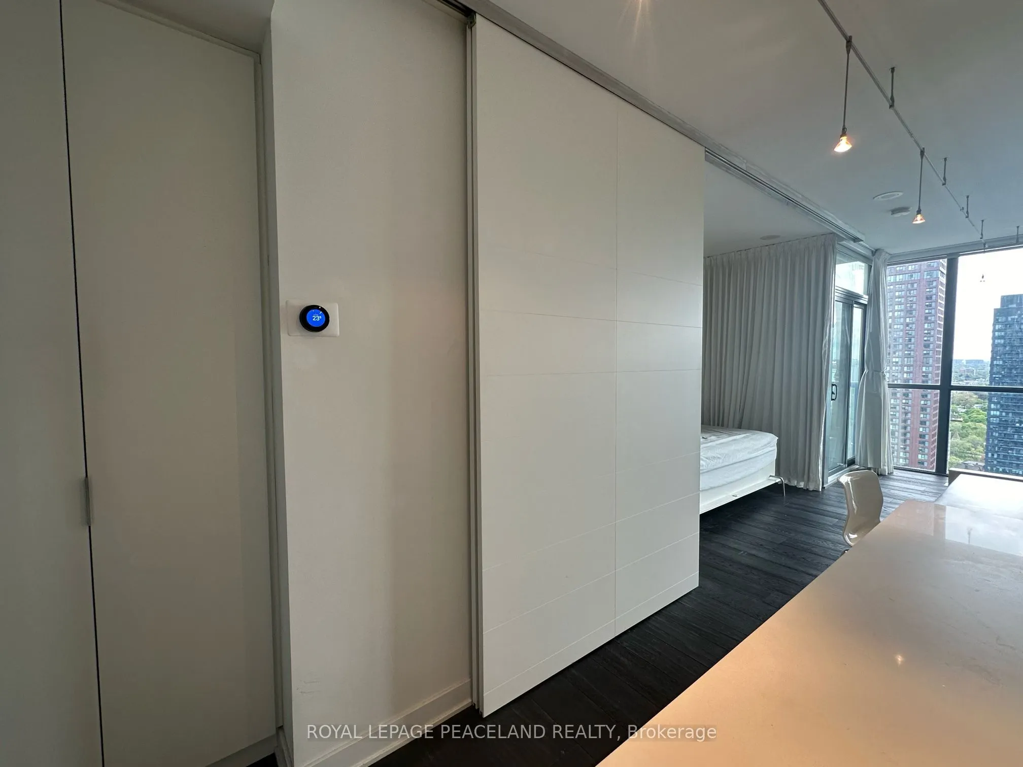 110 Charles Street E, #2901